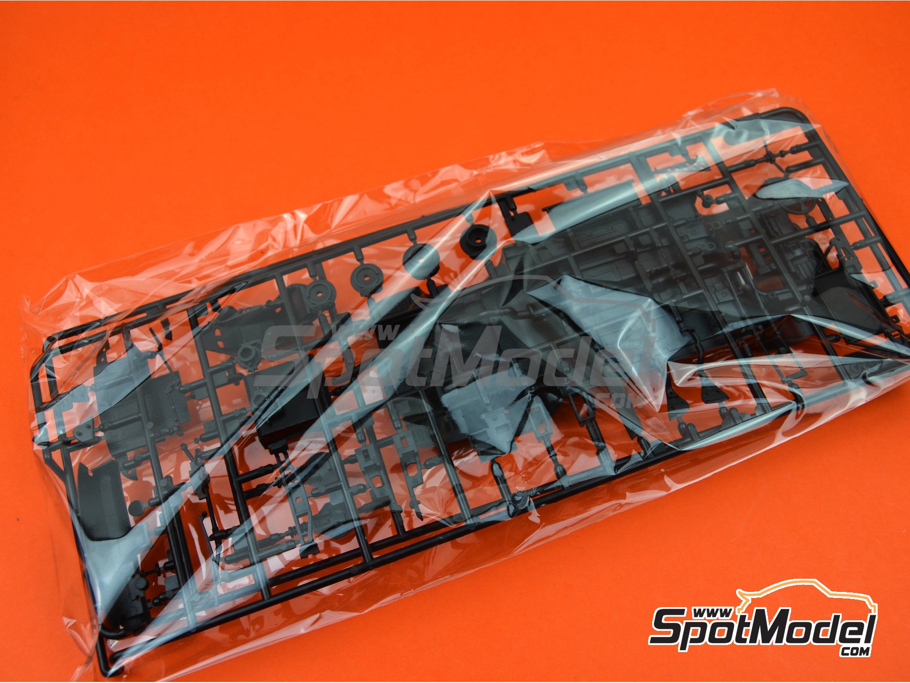 Image 9: Toyota Corona ST191 Zent - Japan Touring Car Championship (JTCC) 1994 | Model car kit in 1/24 scale manufactured by Beemax Model Kits (ref. B24013) Image 9: Toyota Corona ST191 Zent - Japan Touring Car Championship (JTCC) 1994 | Model car kit in 1/24 scale manufactured by Beemax Model Kits (ref. B24013)