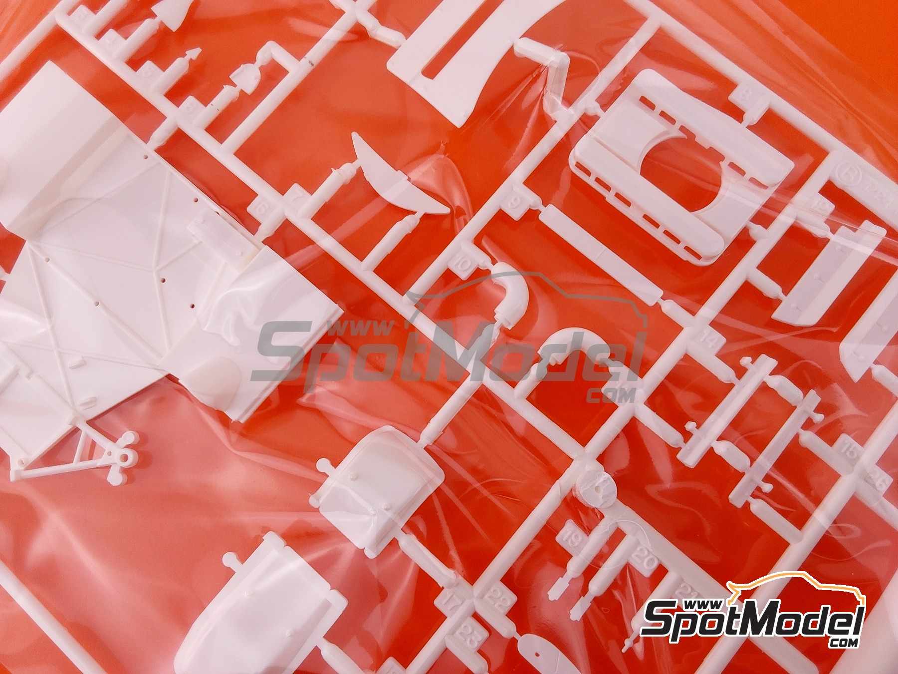 Image 14: Porsche 917K sponsored by Seiko - Fuji Masters 1971 | Car scale model kit in 1/24 scale manufactured by Fujimi (ref. FJ126159, also 4968728126159, 12615 and RS-92) Image 14: Porsche 917K sponsored by Seiko - Fuji Masters 1971 | Car scale model kit in 1/24 scale manufactured by Fujimi (ref. FJ126159, also 4968728126159, 12615 and RS-92)