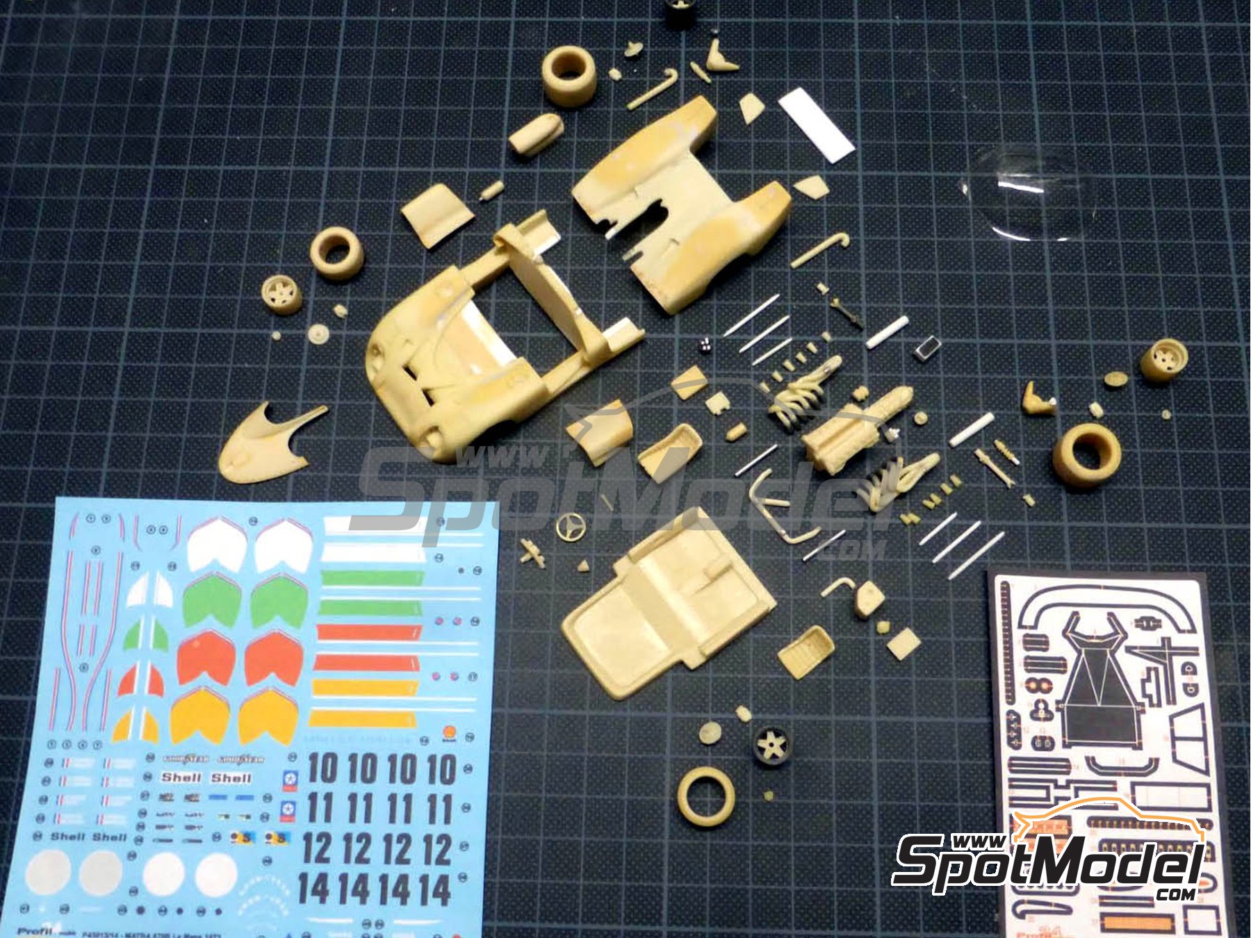 Image 1: Matra-Simca MS670 Shell - 24 Hours Le Mans 1973 | Model car kit in 1/43 scale manufactured by Profil24 (ref. P4313K) Image 1: Matra-Simca MS670 Shell - 24 Hours Le Mans 1973 | Model car kit in 1/43 scale manufactured by Profil24 (ref. P4313K)