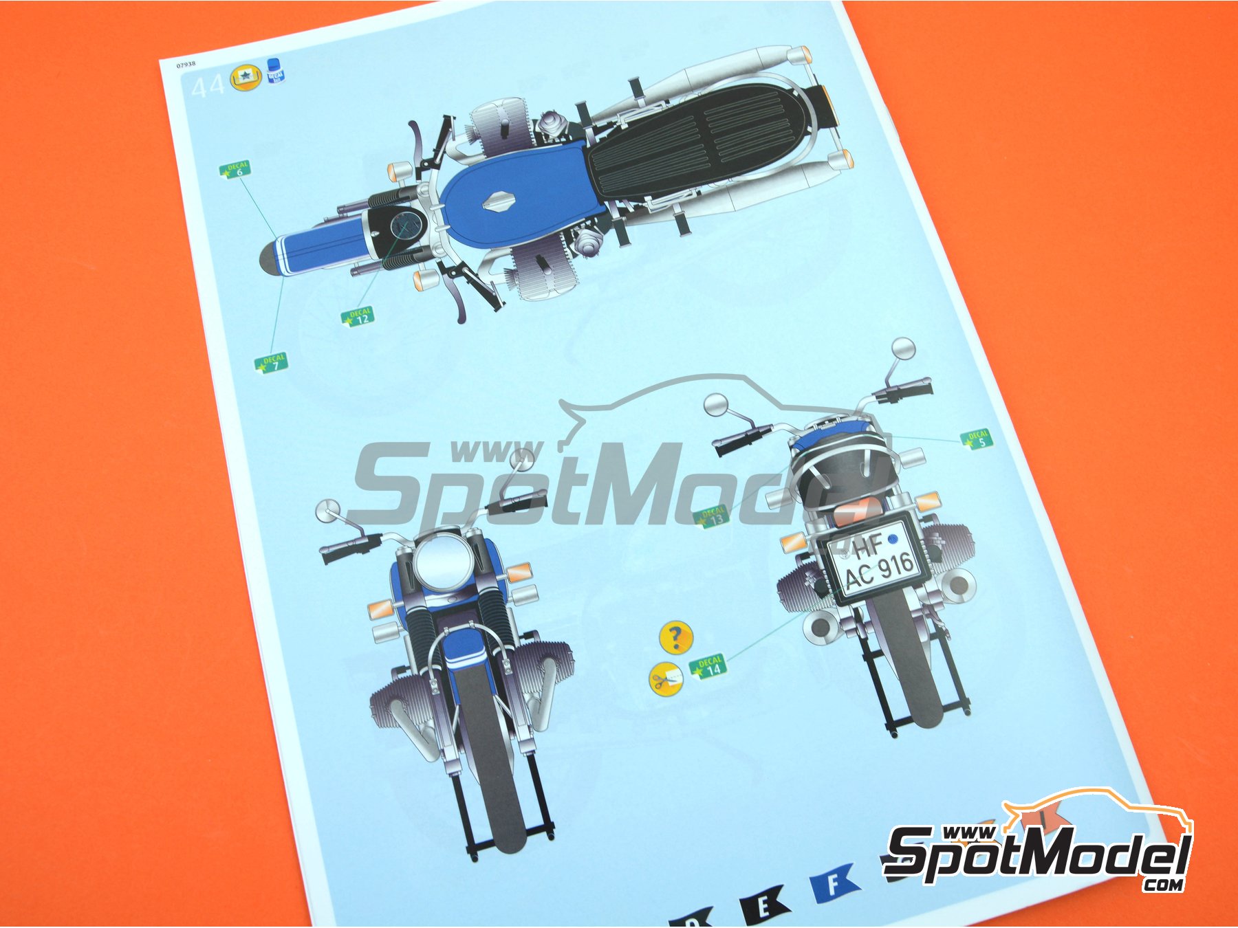 Image 11: BMW R75/5 | Model bike kit in 1/8 scale manufactured by Revell (ref. REV07938, also 07938 and 4009803079387) Image 11: BMW R75/5 | Model bike kit in 1/8 scale manufactured by Revell (ref. REV07938, also 07938 and 4009803079387)