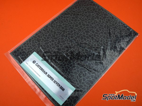 Image 4: Caterham Super Seven BDR | Model car kit in 1/12 scale manufactured by Tamiya (ref. TAM10204, also 10204) Image 4: Caterham Super Seven BDR | Model car kit in 1/12 scale manufactured by Tamiya (ref. TAM10204, also 10204)