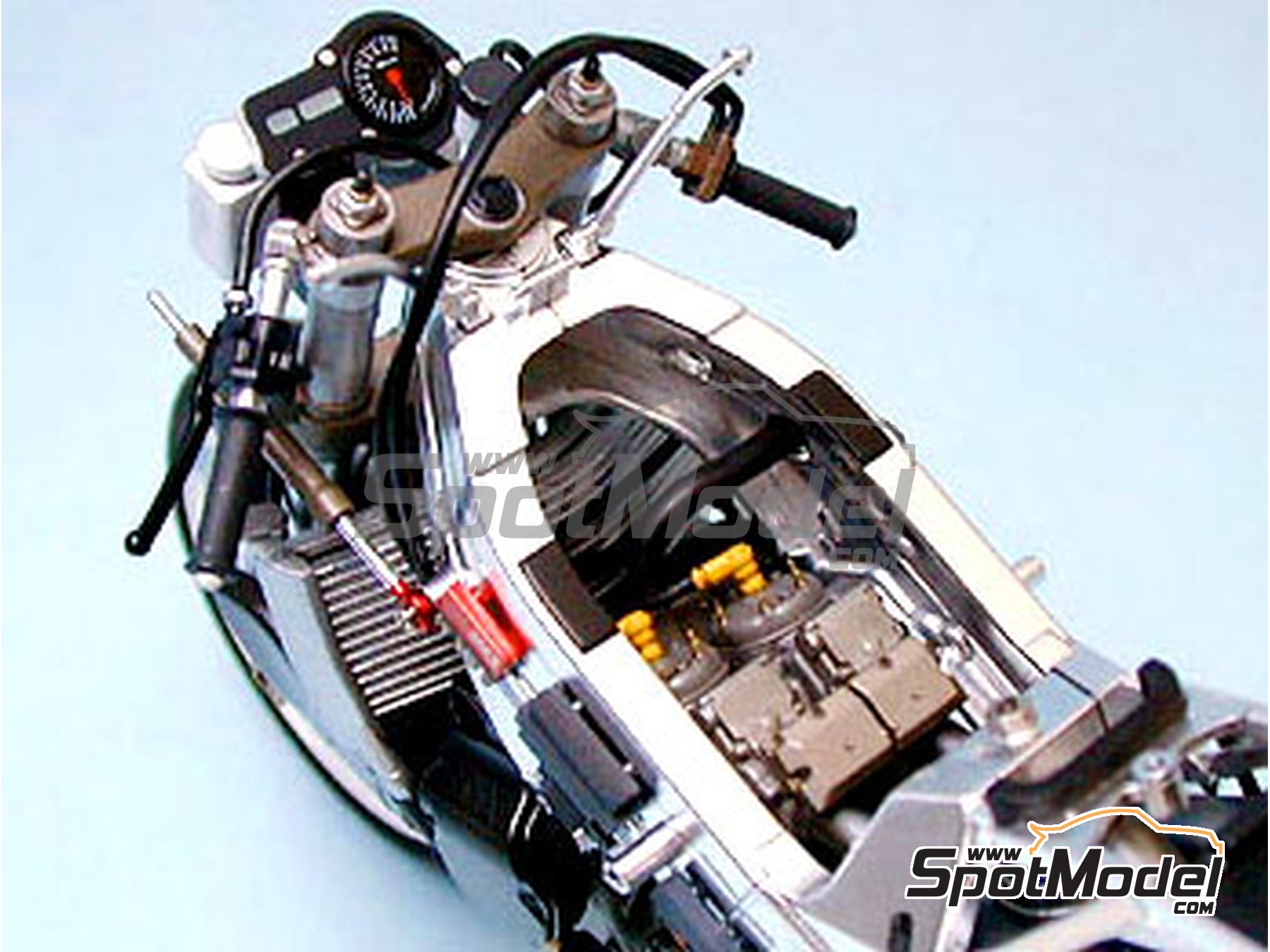 Image 4: Suzuki RGV-Gamma XR-89 Suzuki Grand Prix Team sponsored by Michelin - Motorcycle World Championship 1999 | Motorbike scale model kit in 1/12 scale manufactured by Tamiya (ref. TAM14081, also 4950344996889 and 14081) Image 4: Suzuki RGV-Gamma XR-89 Suzuki Grand Prix Team sponsored by Michelin - Motorcycle World Championship 1999 | Motorbike scale model kit in 1/12 scale manufactured by Tamiya (ref. TAM14081, also 4950344996889 and 14081)