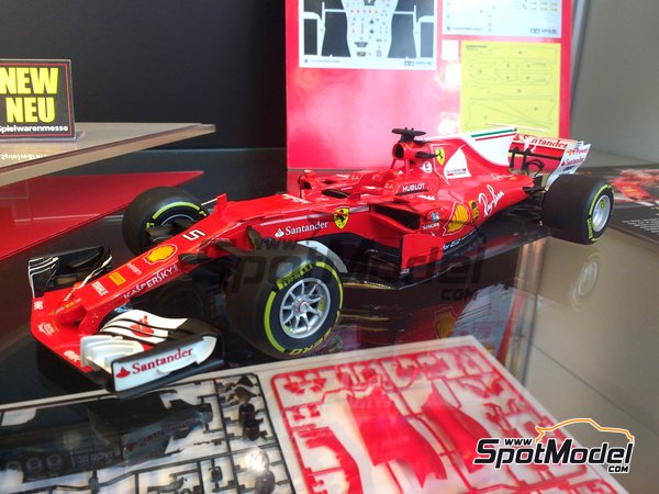 Image 11: Ferrari SF70H Banco Santander - Australian Formula 1 Grand Prix 2017 | Model car kit in 1/20 scale manufactured by Tamiya (ref. TAM20068, also 20068) Image 11: Ferrari SF70H Banco Santander - Australian Formula 1 Grand Prix 2017 | Model car kit in 1/20 scale manufactured by Tamiya (ref. TAM20068, also 20068)
