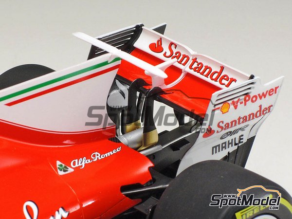 Image 17: Ferrari SF70H Banco Santander - Australian Formula 1 Grand Prix 2017 | Model car kit in 1/20 scale manufactured by Tamiya (ref. TAM20068, also 20068) Image 17: Ferrari SF70H Banco Santander - Australian Formula 1 Grand Prix 2017 | Model car kit in 1/20 scale manufactured by Tamiya (ref. TAM20068, also 20068)