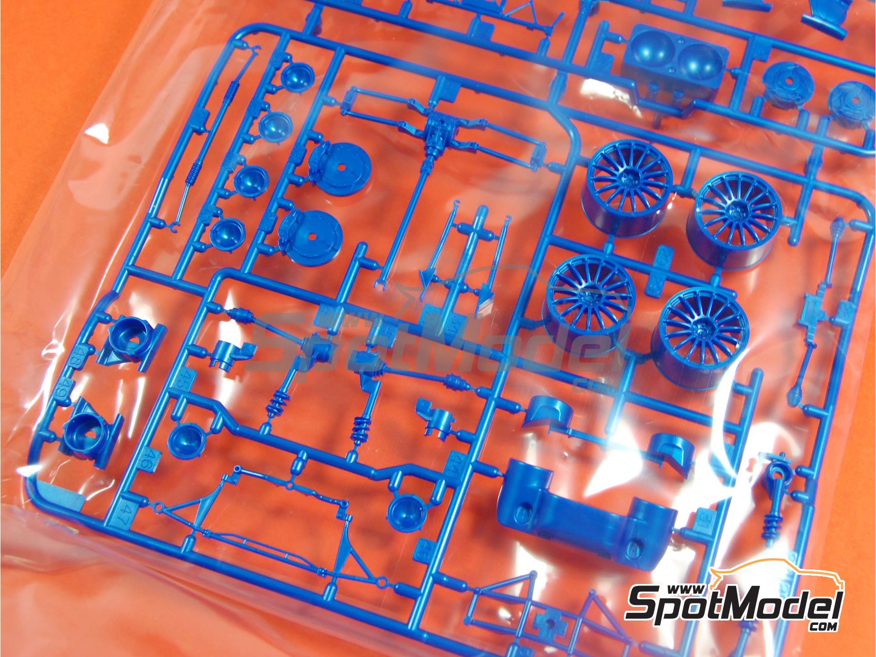 Image 6: Subaru Impreza WRC Equipo Subaru World Rally - Rally Tour de Corse 1999 | Maqueta de coche en escala 1/24 fabricado por Tamiya (ref. TAM24218, tambien 4950344996698 y 24218) Image 6: Subaru Impreza WRC Equipo Subaru World Rally - Rally Tour de Corse 1999 | Maqueta de coche en escala 1/24 fabricado por Tamiya (ref. TAM24218, tambien 4950344996698 y 24218)