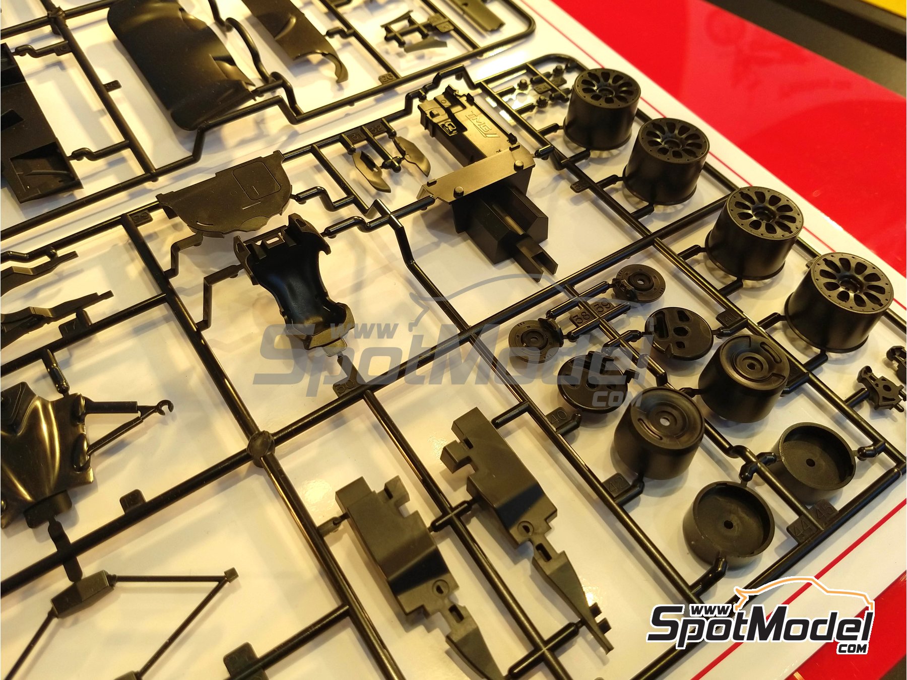 Image 6: Toyota TS050 Hybrid sponsored by Gazoo Racing - 24 Hours Le Mans 2018 | Car scale model kit in 1/24 scale manufactured by Tamiya (ref. TAM24349, also 4950344243495 and 24349) Image 6: Toyota TS050 Hybrid sponsored by Gazoo Racing - 24 Hours Le Mans 2018 | Car scale model kit in 1/24 scale manufactured by Tamiya (ref. TAM24349, also 4950344243495 and 24349)