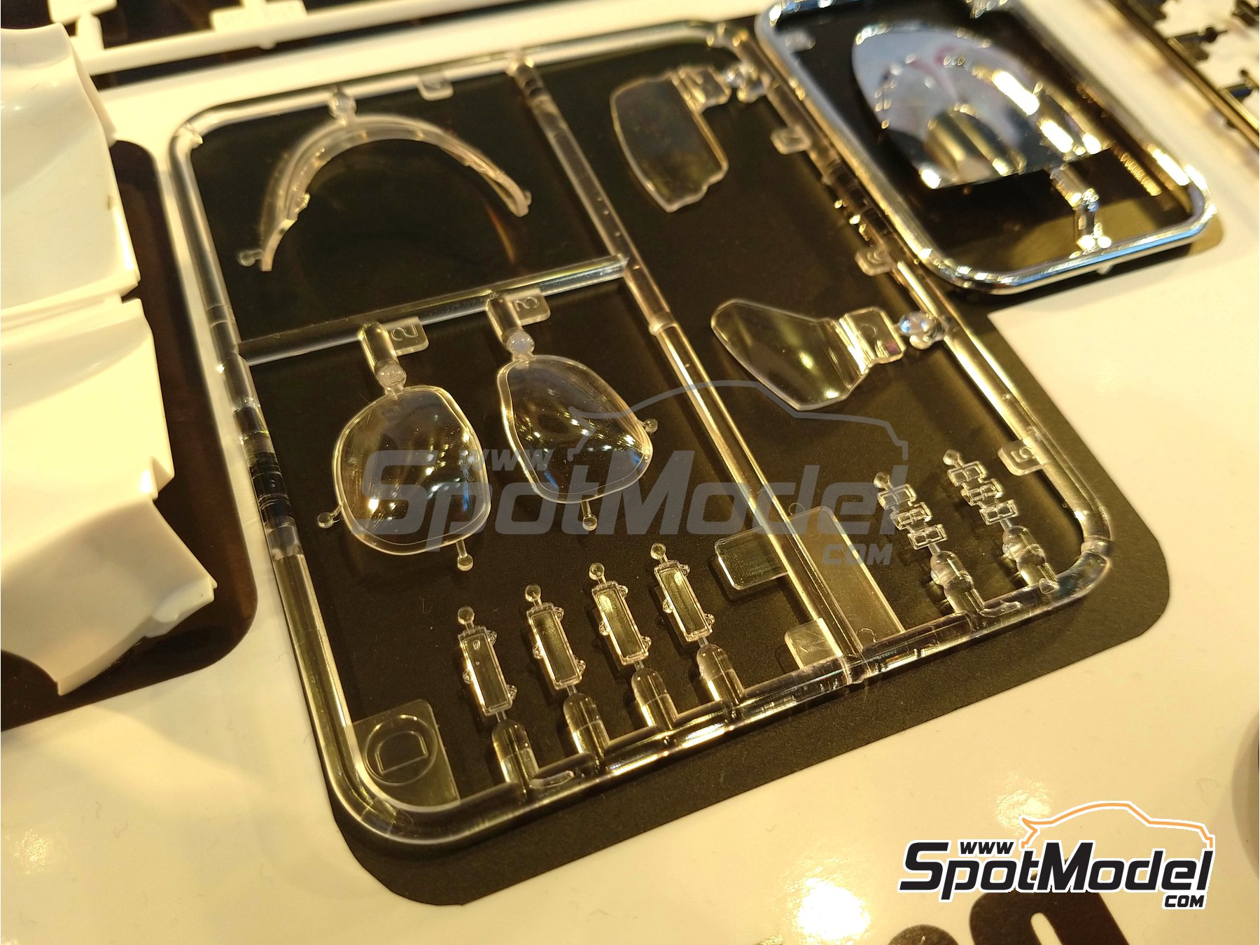 Image 12: Toyota TS050 Hybrid sponsored by Gazoo Racing - 24 Hours Le Mans 2018 | Car scale model kit in 1/24 scale manufactured by Tamiya (ref. TAM24349, also 4950344243495 and 24349) Image 12: Toyota TS050 Hybrid sponsored by Gazoo Racing - 24 Hours Le Mans 2018 | Car scale model kit in 1/24 scale manufactured by Tamiya (ref. TAM24349, also 4950344243495 and 24349)