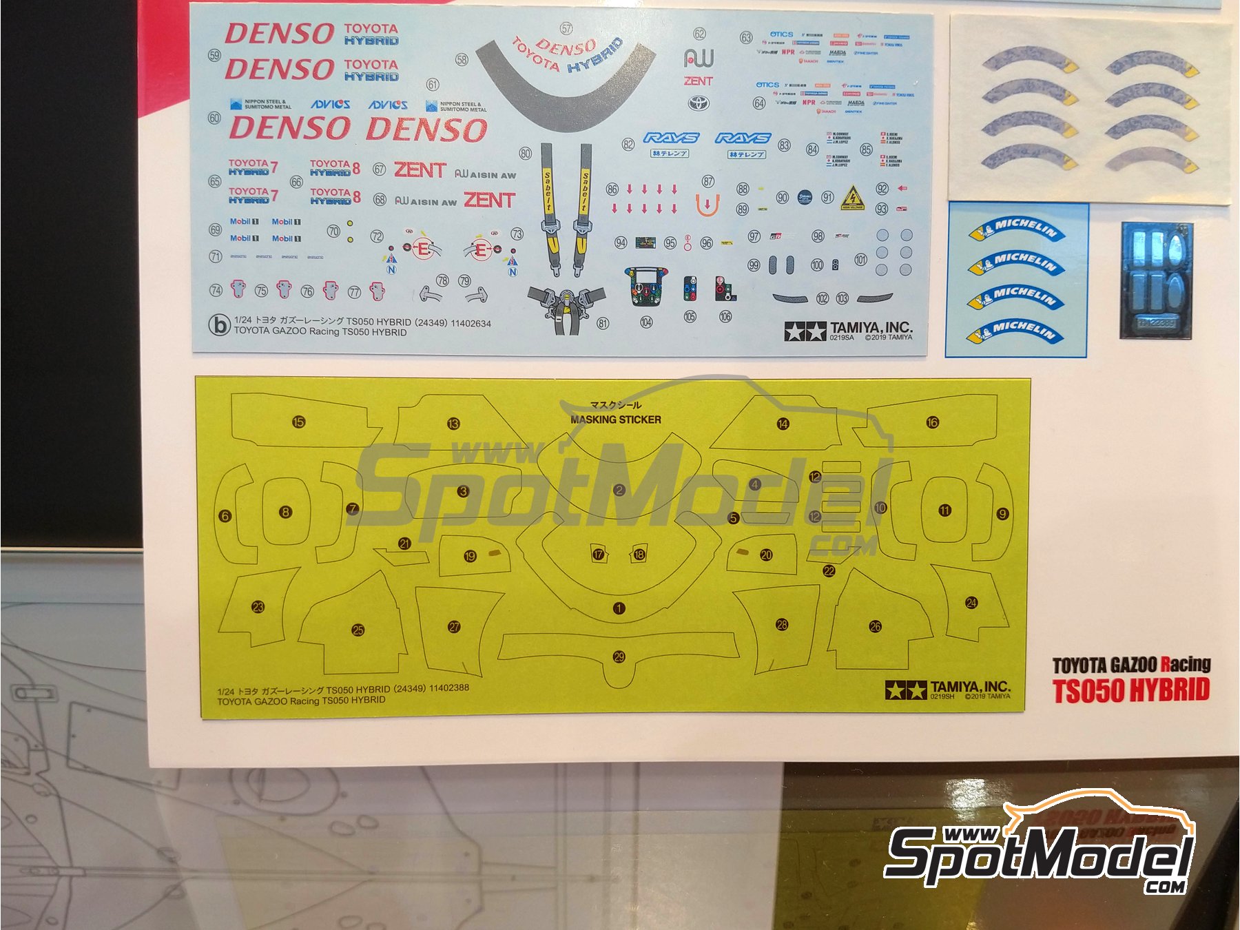 Image 17: Toyota TS050 Hybrid sponsored by Gazoo Racing - 24 Hours Le Mans 2018 | Car scale model kit in 1/24 scale manufactured by Tamiya (ref. TAM24349, also 4950344243495 and 24349) Image 17: Toyota TS050 Hybrid sponsored by Gazoo Racing - 24 Hours Le Mans 2018 | Car scale model kit in 1/24 scale manufactured by Tamiya (ref. TAM24349, also 4950344243495 and 24349)