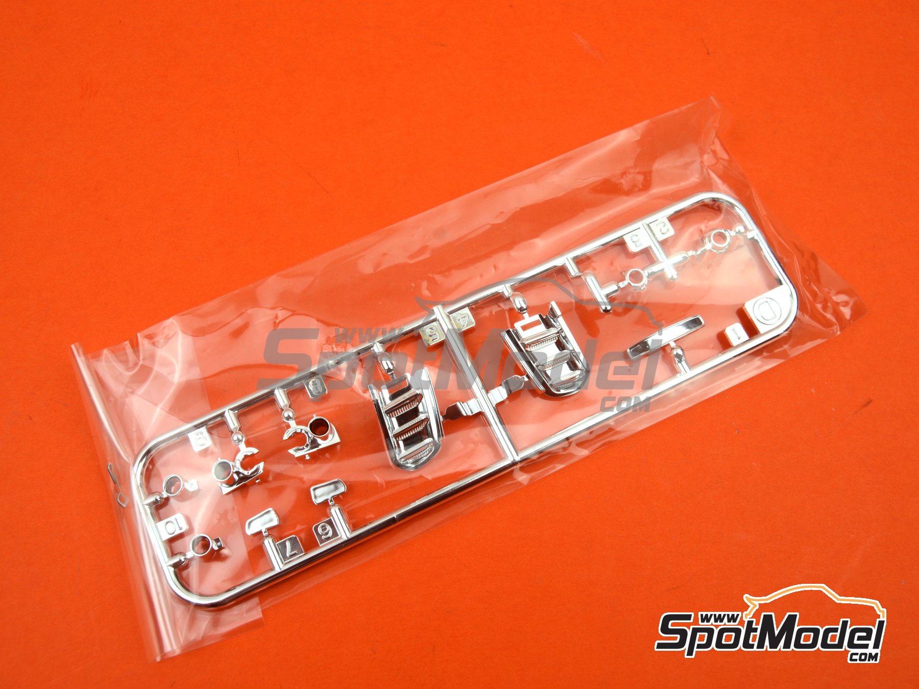 Image 21: Ford Mustang GT4 - Goodwood Festival of Speed 2017 | Car scale model kit in 1/24 scale manufactured by Tamiya (ref. TAM24354, also 4950344243549 and 24354) Image 21: Ford Mustang GT4 - Goodwood Festival of Speed 2017 | Car scale model kit in 1/24 scale manufactured by Tamiya (ref. TAM24354, also 4950344243549 and 24354)