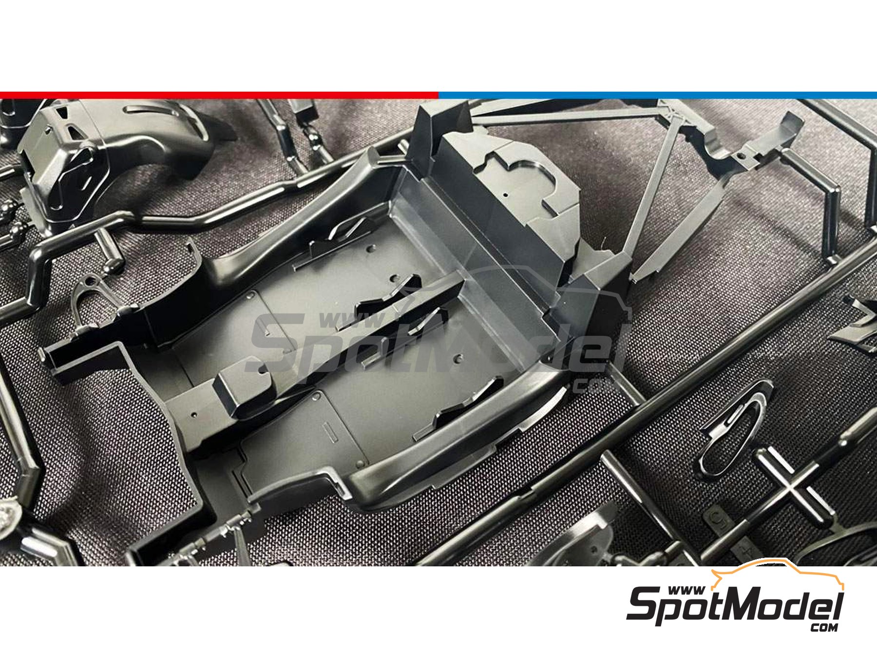 Image 7: McLaren Senna | Car scale model kit in 1/24 scale manufactured by Tamiya (ref. TAM24355, also 4950344243556, 24355, T24355 and TAM24355ST) Image 7: McLaren Senna | Car scale model kit in 1/24 scale manufactured by Tamiya (ref. TAM24355, also 4950344243556, 24355, T24355 and TAM24355ST)