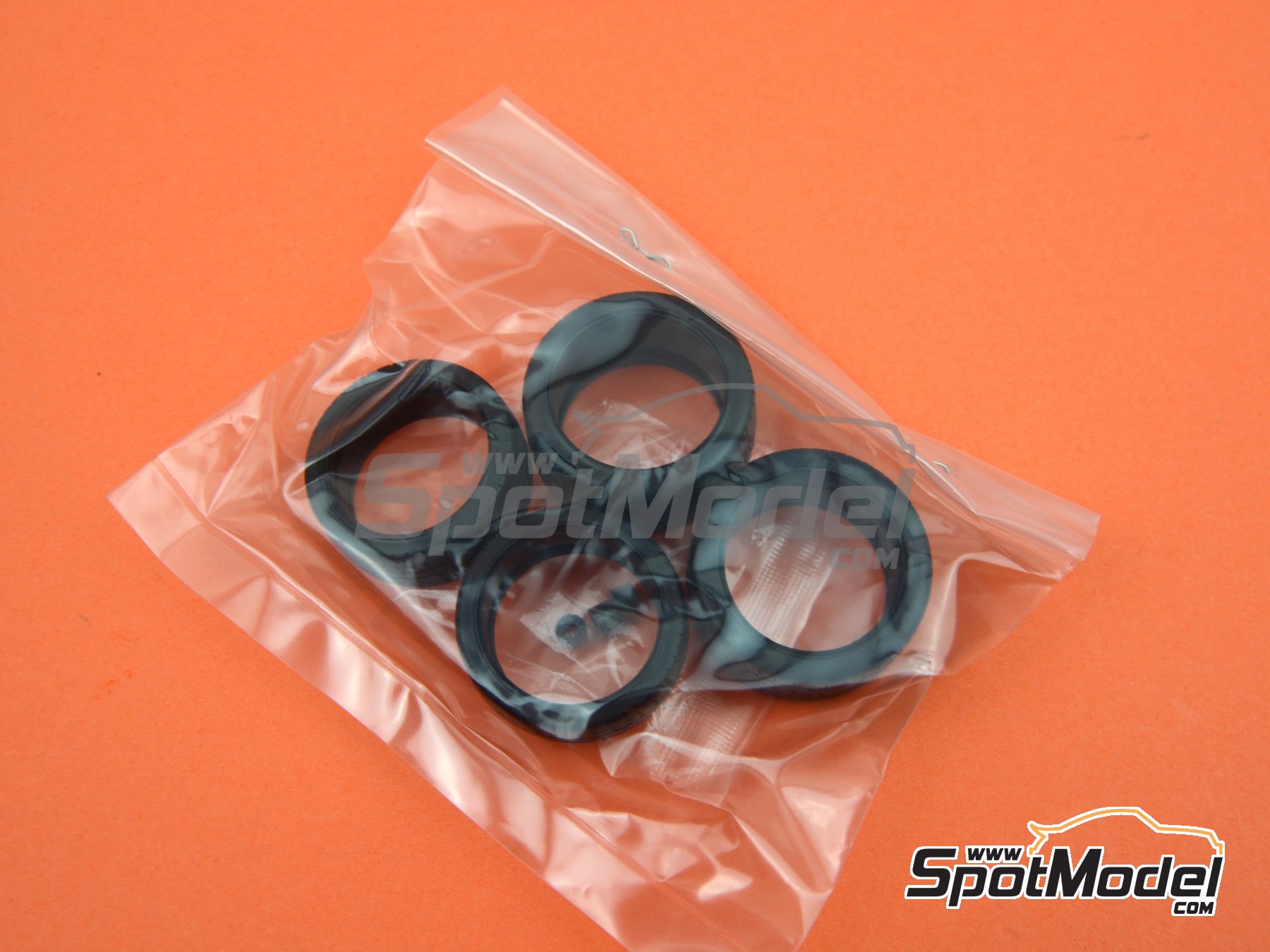 Image 29: McLaren Senna | Car scale model kit in 1/24 scale manufactured by Tamiya (ref. TAM24355, also 4950344243556, 24355, T24355 and TAM24355ST) Image 29: McLaren Senna | Car scale model kit in 1/24 scale manufactured by Tamiya (ref. TAM24355, also 4950344243556, 24355, T24355 and TAM24355ST)