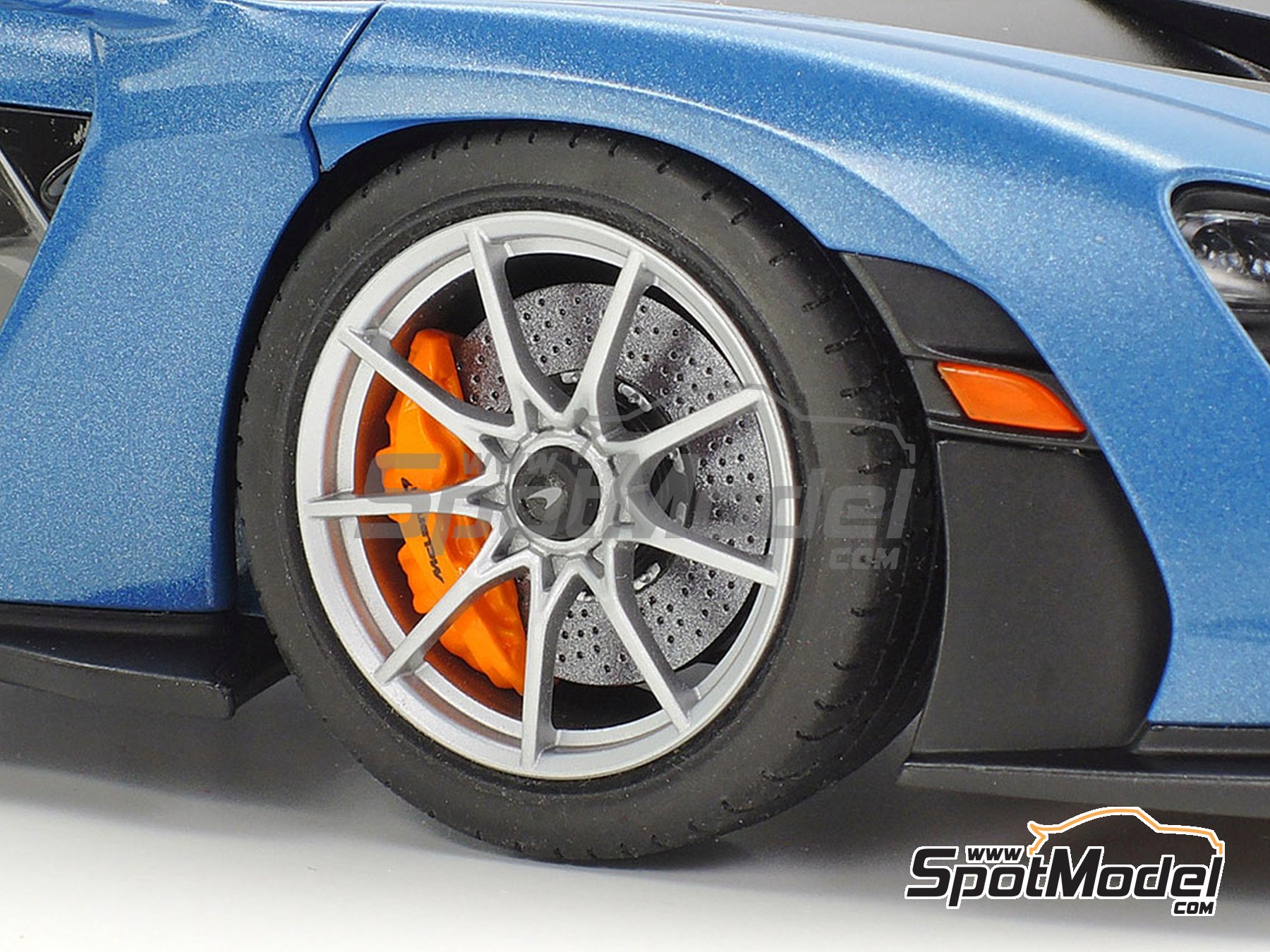 Image 51: McLaren Senna | Car scale model kit in 1/24 scale manufactured by Tamiya (ref. TAM24355, also 4950344243556, 24355, T24355 and TAM24355ST) Image 51: McLaren Senna | Car scale model kit in 1/24 scale manufactured by Tamiya (ref. TAM24355, also 4950344243556, 24355, T24355 and TAM24355ST)