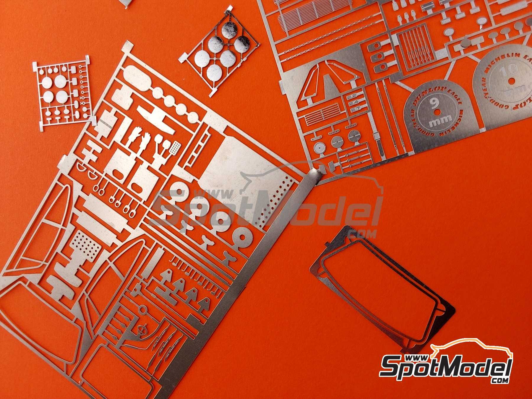 Image 8: Porsche 911 Carrera RS 3.0 sponsored by Wynn's - Monte Carlo Rally - Rallye Automobile de Monte-Carlo 1979 | Car scale model kit in 1/43 scale manufactured by Arena Modelli (ref.&nbsp;ARE1080)