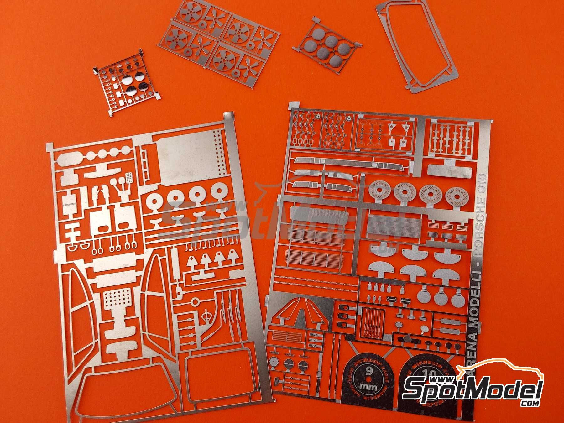 Image 9: Porsche 911 Carrera RS 3.0 sponsored by Wynn's - Monte Carlo Rally - Rallye Automobile de Monte-Carlo 1979 | Car scale model kit in 1/43 scale manufactured by Arena Modelli (ref.&nbsp;ARE1080)