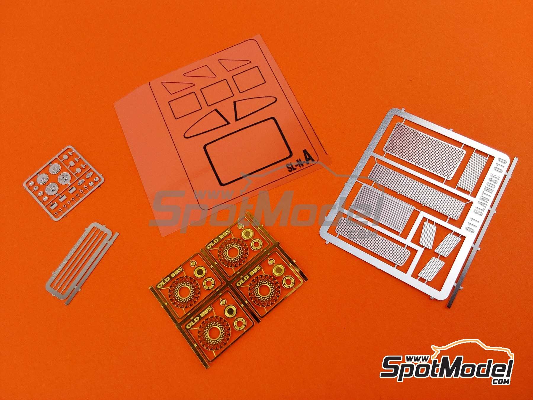 Image 4: Porsche 911 Slantnose patrocinado por Eurosport Racing - IMSA GTS Phoenix 1995 | Maqueta de coche en escala&nbsp;1/43 fabricado por Arena Modelli (ref.&nbsp;ARE1382)