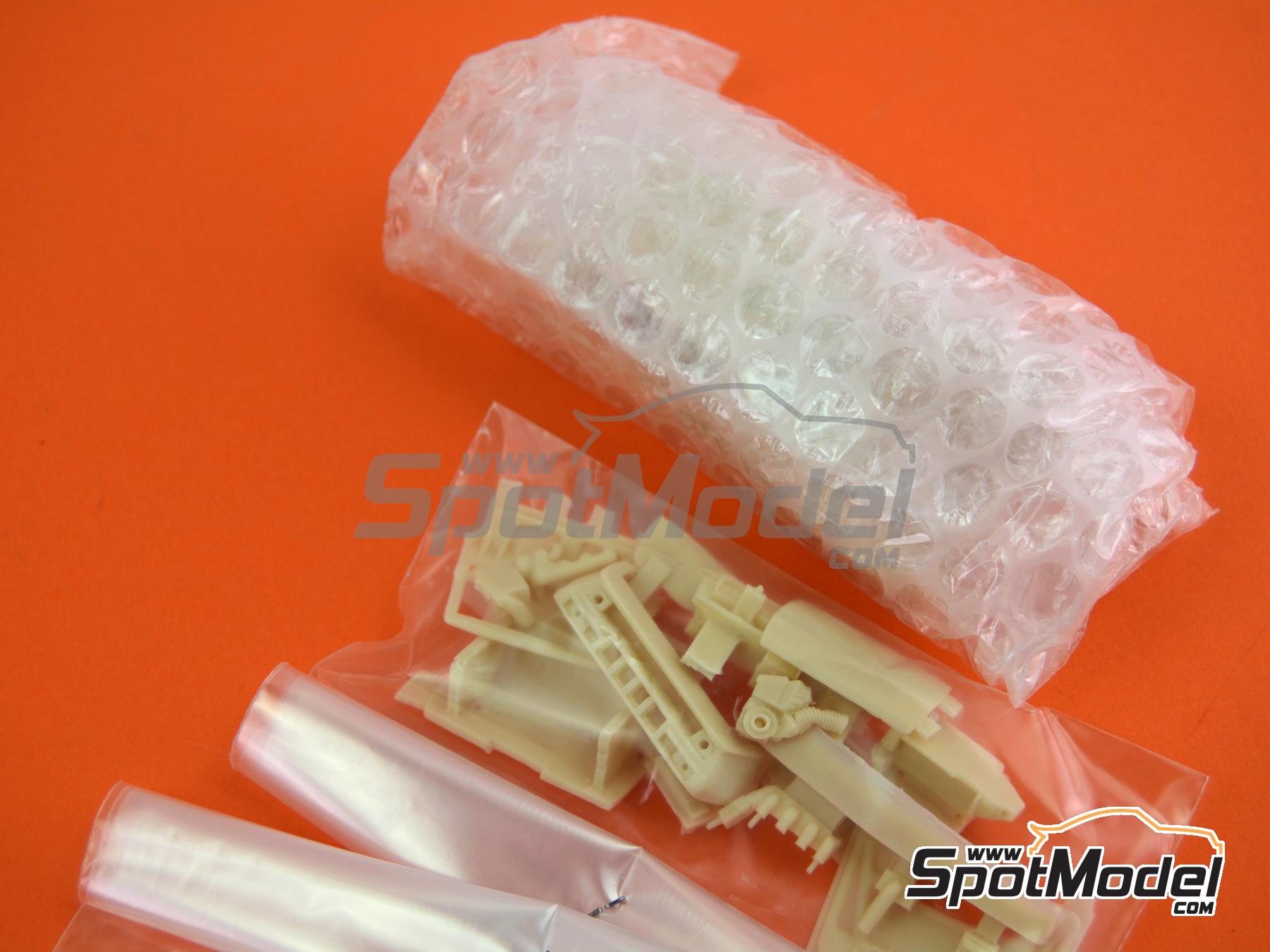 Image 10: Lancia Delta Integrale 16V Group A sponsored by Martini - Sanremo Rally 1989 | Car scale model kit in 1/43 scale manufactured by Arena Modelli (ref. ARE1414)