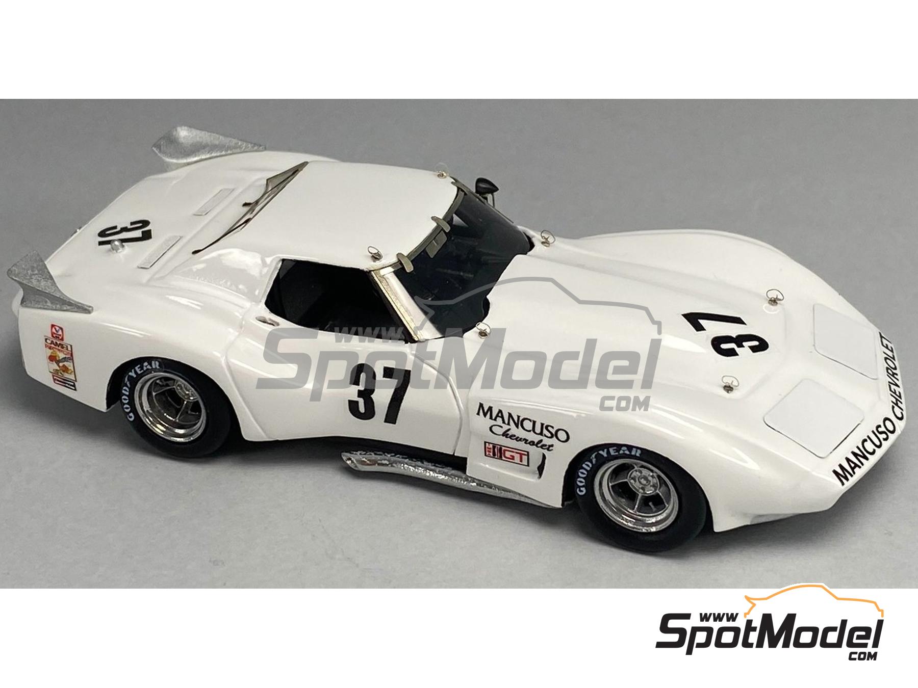 Image 1: Chevrolet Corvette C3 sponsored by Mancuso Chevrolet - Mid Ohio 100 Miles 1975 | Car scale model kit in 1/43 scale manufactured by Arena Modelli (ref.&nbsp;ARE1442)