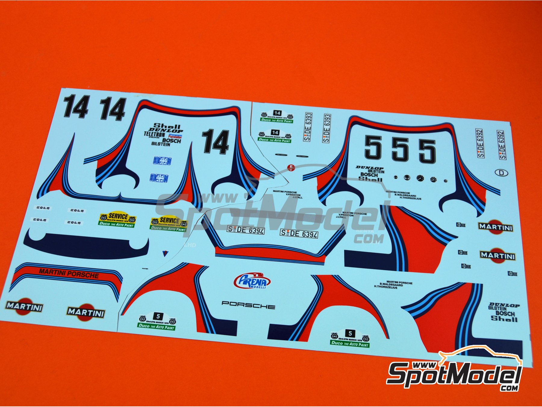 Image 10: Porsche 911SC sponsored by Martini Racing - Safari Rally 1978 | Car scale model kit in 1/24 scale manufactured by Arena Modelli (ref. ARE861-24)