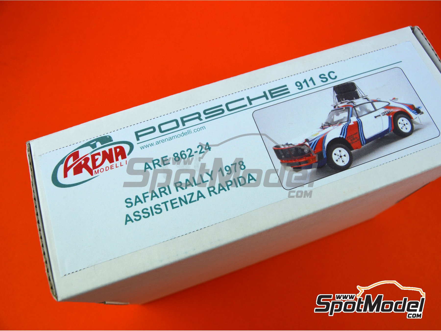 Image 2: Porsche 911SC sponsored by Martini Racing - Safari Rally 1978 | Car scale model kit in 1/24 scale manufactured by Arena Modelli (ref.&nbsp;ARE862-24)