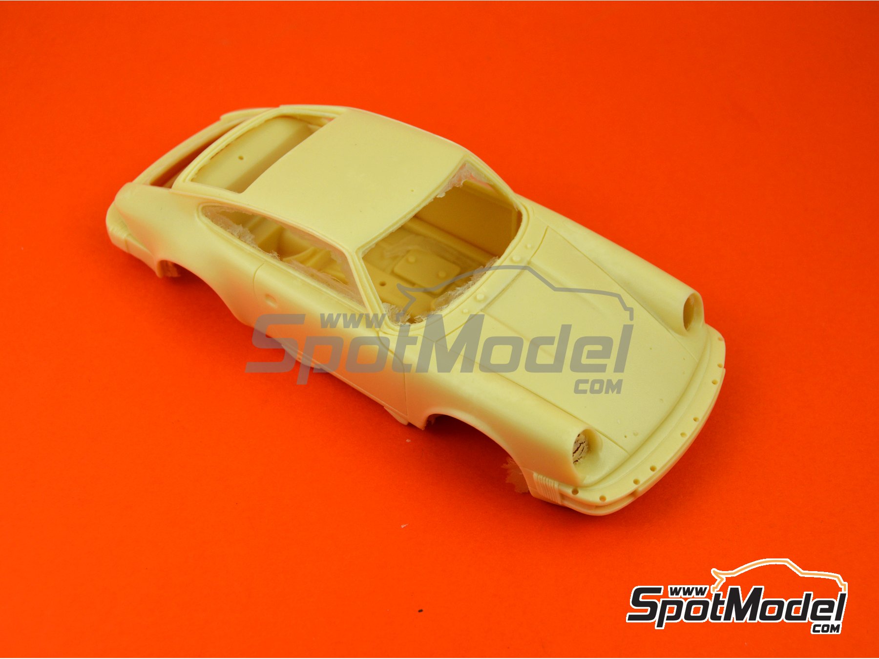 Image 3: Porsche 911SC sponsored by Martini Racing - Safari Rally 1978 | Car scale model kit in 1/24 scale manufactured by Arena Modelli (ref.&nbsp;ARE862-24)