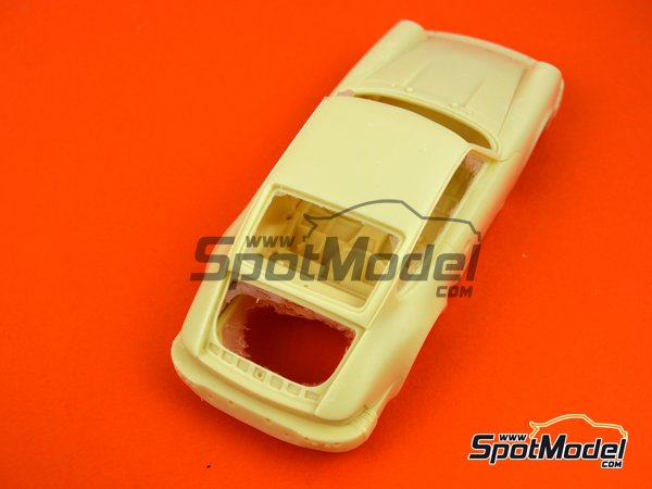 Image 5: Porsche 911SC Martini Racing - Safari Rally 1978 | Model car kit in 1/24 scale manufactured by Arena (ref.&nbsp;ARE861-24)