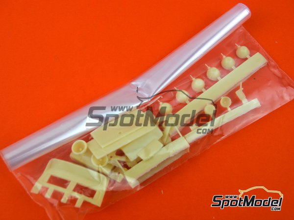 Image 14: Porsche 911SC Martini Racing - Safari Rally 1978 | Model car kit in 1/24 scale manufactured by Arena (ref.&nbsp;ARE861-24)