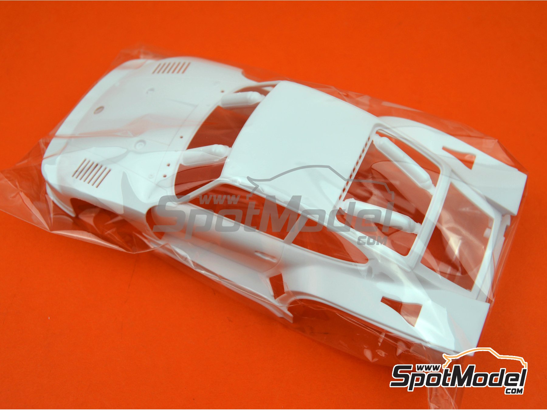 Image 16: Porsche 935 K2 Kremer Racing Team sponsored by Vaillant - Deutsche Rennsport Meisterschaft DRM 1977 | Car scale model kit in 1/24 scale manufactured by Beemax Model Kits (ref.&nbsp;B24015, also 4905083105108, 105108 and aos10510)