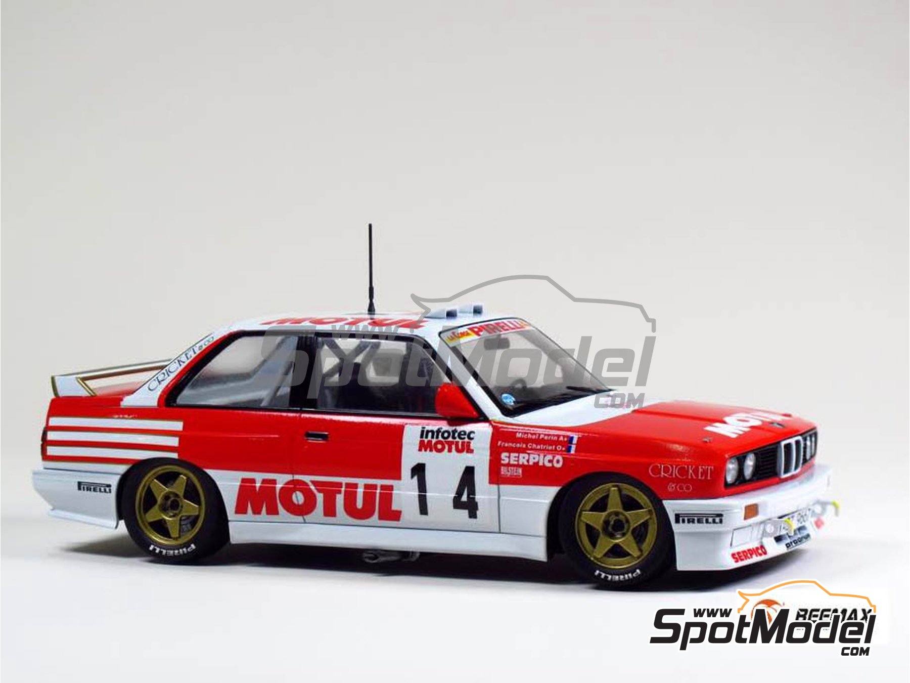 Image 3: BMW M3 E30 Rally Group A Bastos Motul - Tour de Corse 1988 | Model car kit in 1/24 scale manufactured by Beemax Model Kits (ref.&nbsp;B24016)