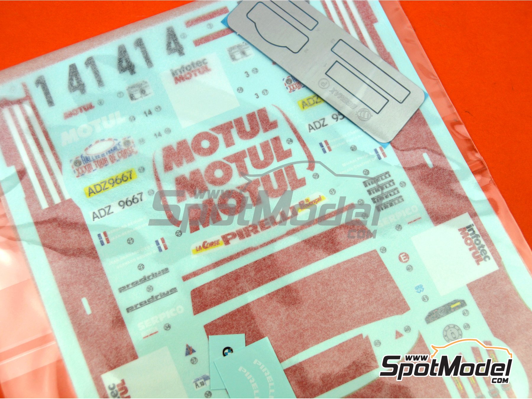 Image 19: BMW M3 E30 Rally Group A Bastos Motul - Tour de Corse 1988 | Model car kit in 1/24 scale manufactured by Beemax Model Kits (ref.&nbsp;B24016)