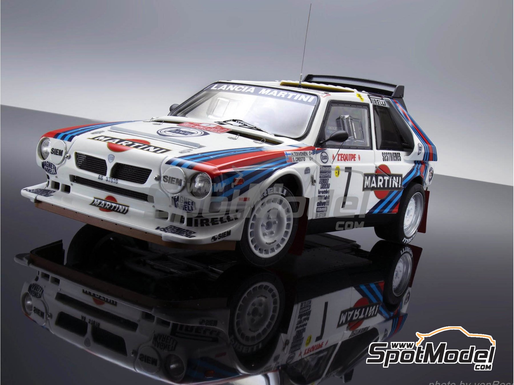 beemax lancia delta s4 detail up