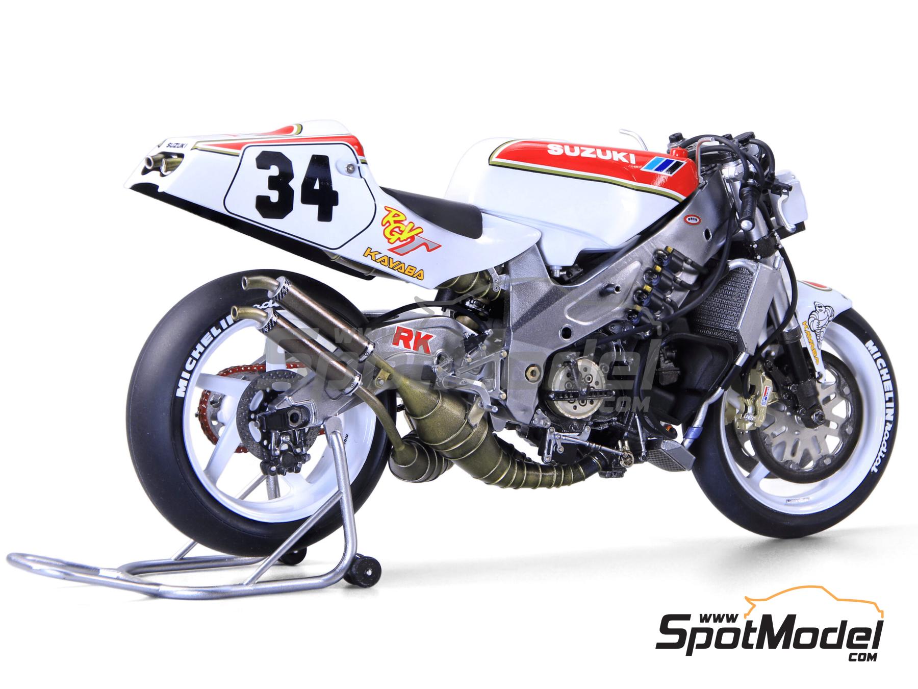 Image 19: Suzuki RGV500 XR79 Suzuki Team sponsored by Motul - Motorcycle World Championship 1993 | Motorbike scale model kit in 1/12 scale manufactured by Beemax Model Kits (ref. BX13001, also 4545782083811)