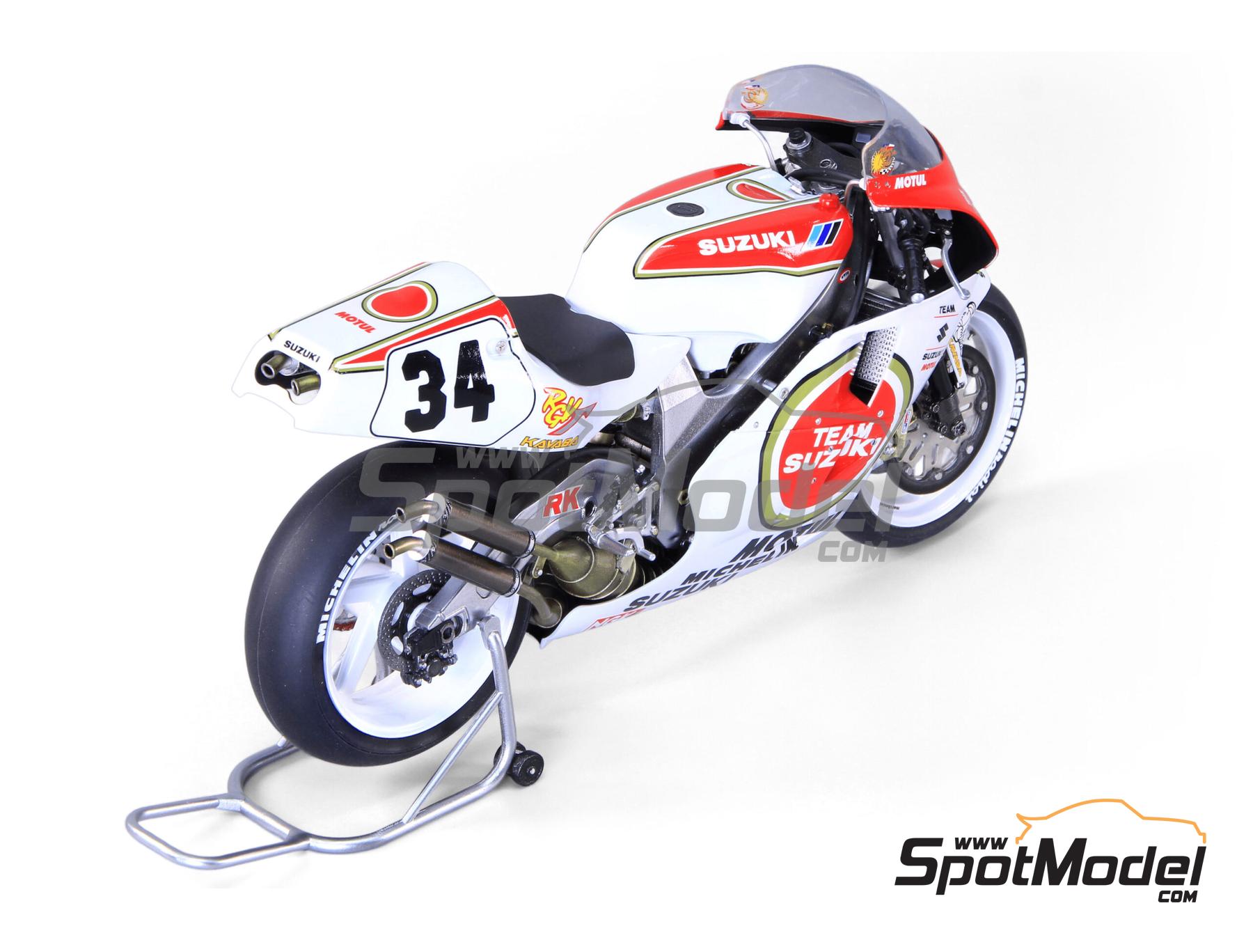 Image 23: Suzuki RGV500 XR79 Suzuki Team sponsored by Motul - Motorcycle World Championship 1993 | Motorbike scale model kit in 1/12 scale manufactured by Beemax Model Kits (ref. BX13001, also 4545782083811)