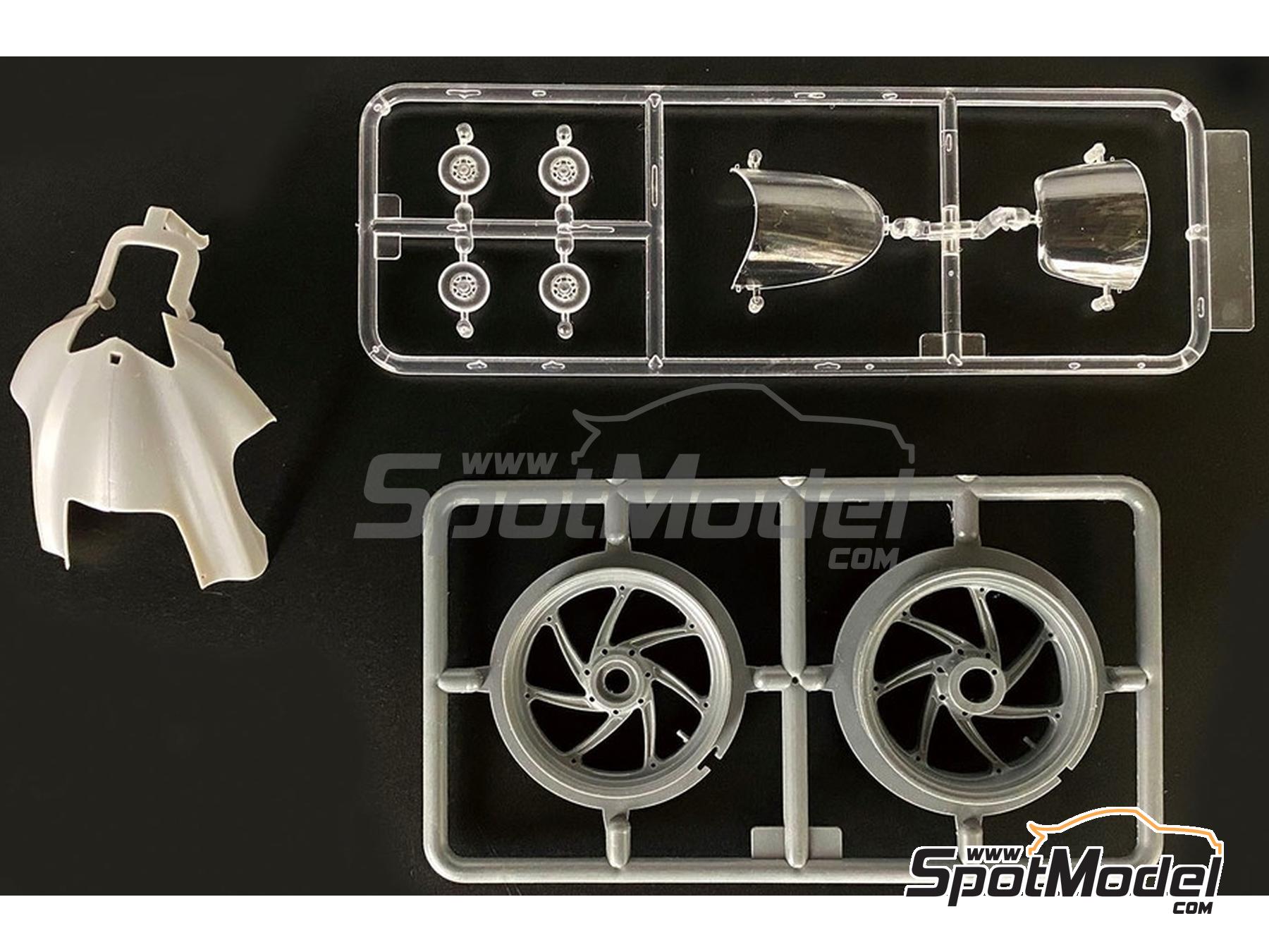 Image 20: Yamaha YZR-M1 Equipo Tech 3 patrocinado por Dunlop - Campeonato del Mundo de Moto GP 2007 | Maqueta de moto en escala&nbsp;1/12 fabricado por Beemax Model Kits (ref.&nbsp;BX13002, tambien 4545782131895)