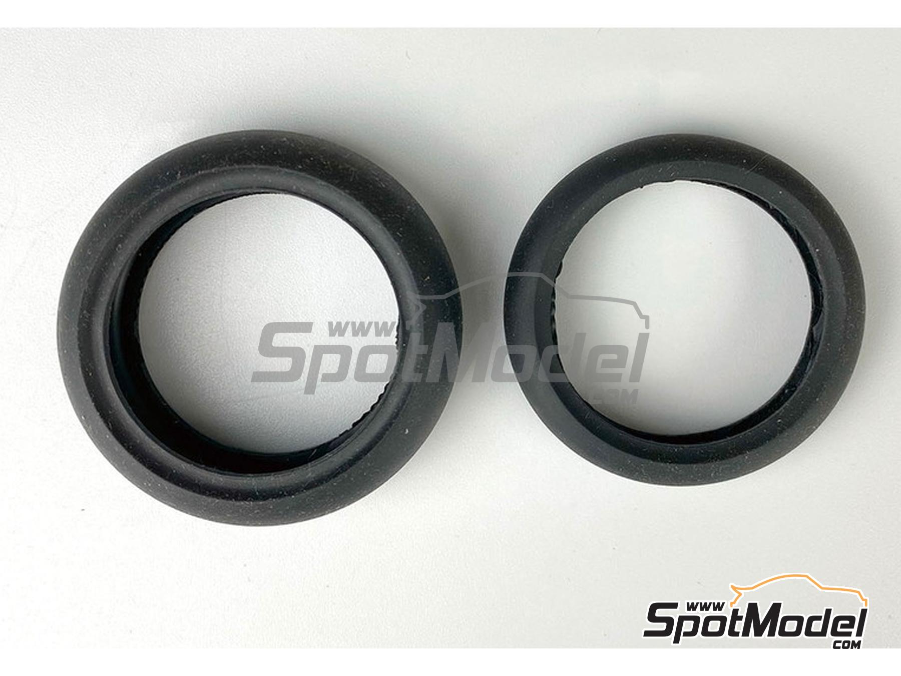 Image 21: Yamaha YZR-M1 Equipo Tech 3 patrocinado por Dunlop - Campeonato del Mundo de Moto GP 2007 | Maqueta de moto en escala&nbsp;1/12 fabricado por Beemax Model Kits (ref.&nbsp;BX13002, tambien 4545782131895)