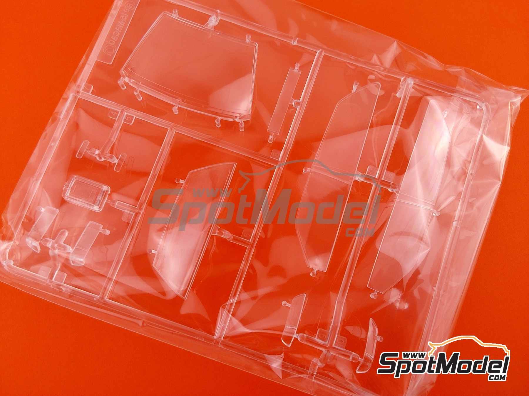 Image 18: Honda Civic EF9 Grupo A Equipo Mooncraft patrocinado por Jaccs - Campeonato JTC InterTEC 1991 | Maqueta de coche en escala&nbsp;1/24 fabricado por Beemax Model Kits (ref.&nbsp;BX24030, tambien 4545782101874)