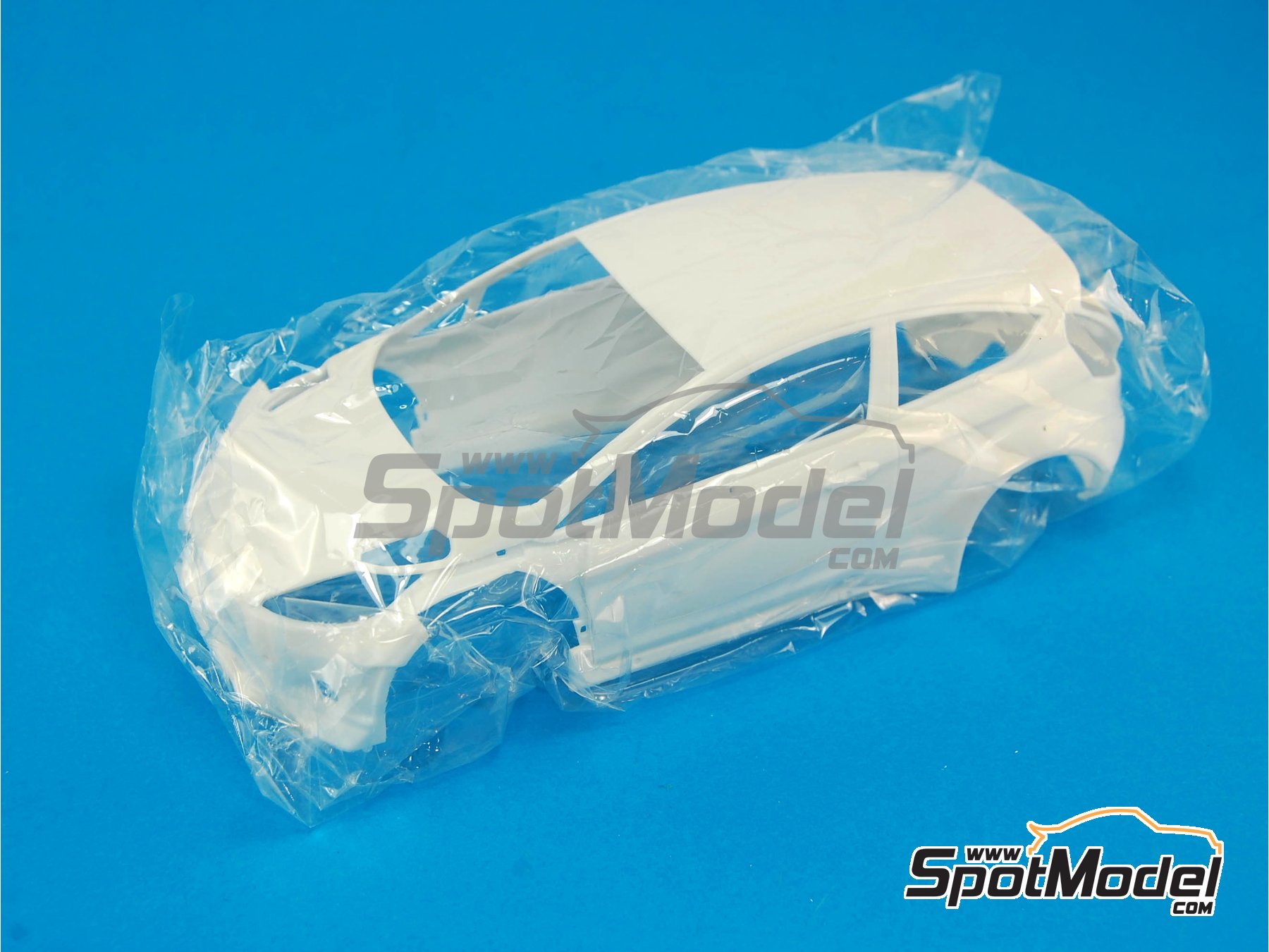 Image 4: Ford Fiesta RS WRC Ford Abu Dhabi WRT Team sponsored by Castrol - ADAC Deutschland Rally 2011 | Car scale model kit in 1/24 scale manufactured by Belkits (ref.&nbsp;BEL-003, also 9782951629448 and BEL003)