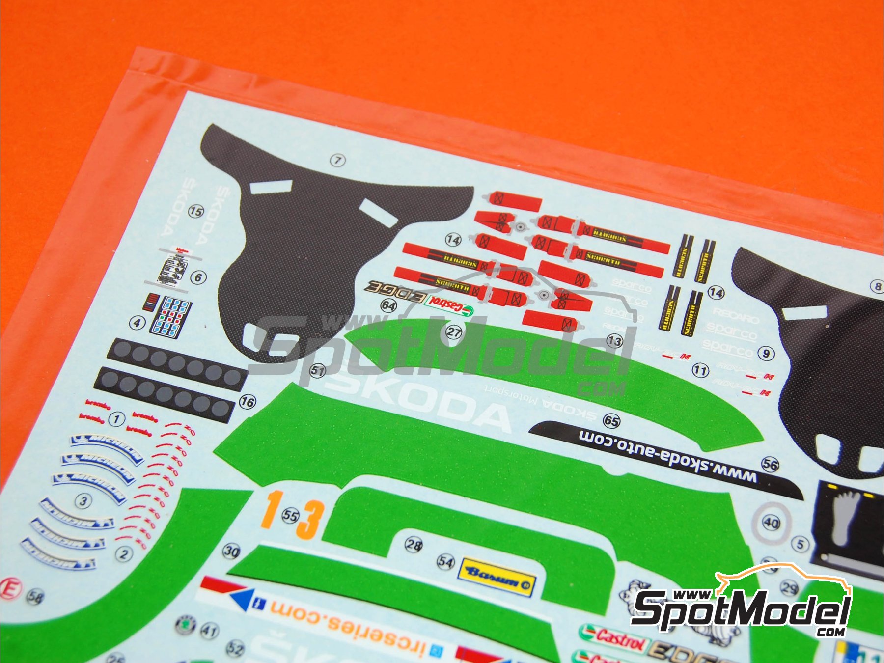 Image 16: Skoda Fabia S2000 Evo Skoda Motorsport Team - Barum Czech Rally 2012 | Car scale model kit in 1/24 scale manufactured by Belkits (ref. BEL-004, also 9782951640894 and BEL004)