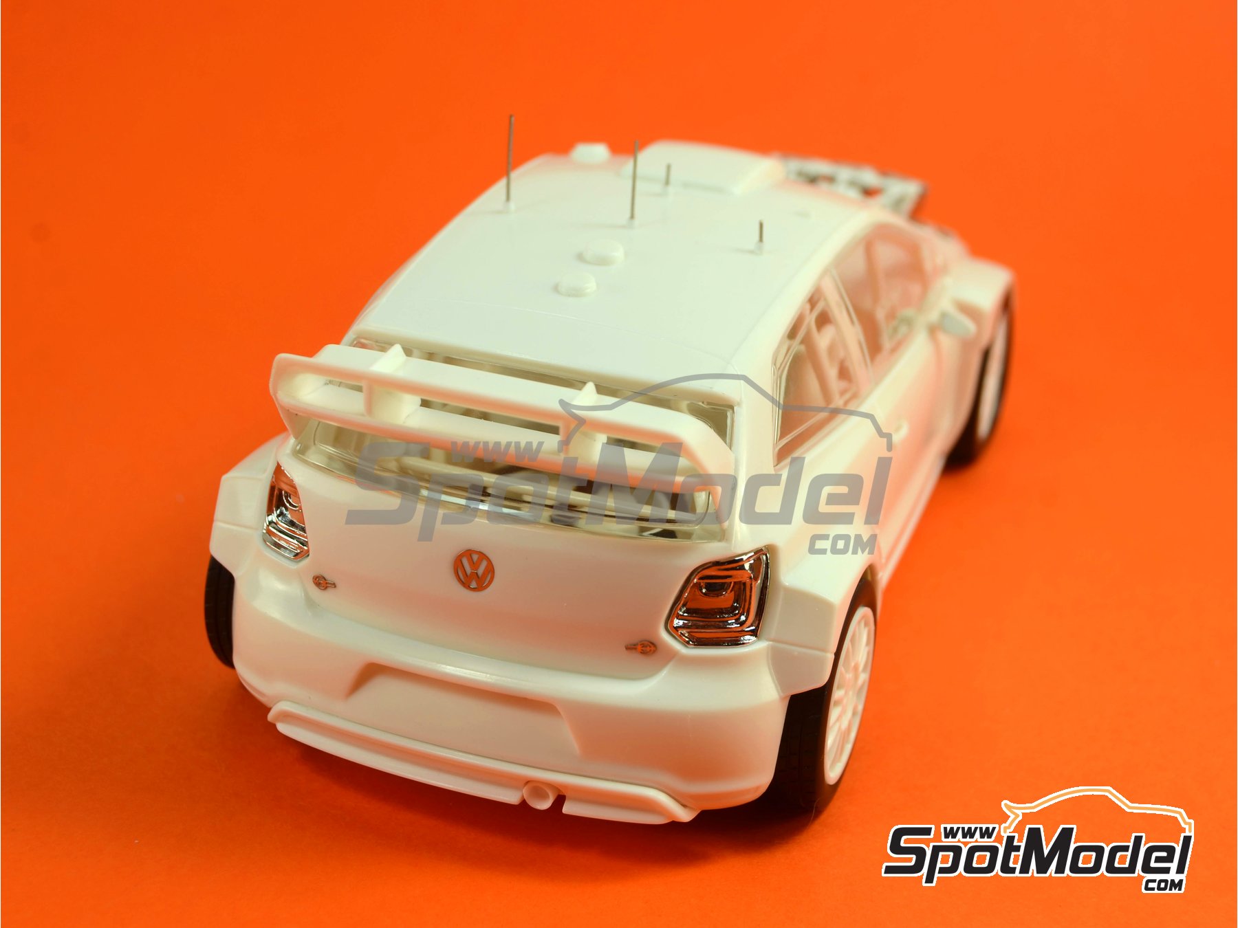 Image 5: Volkswagen Polo R WRC - Alsace France Rally 2013 | Car scale model kit in 1/24 scale manufactured by Belkits (ref. BEL-005, also 9789491110740 and BEL005)