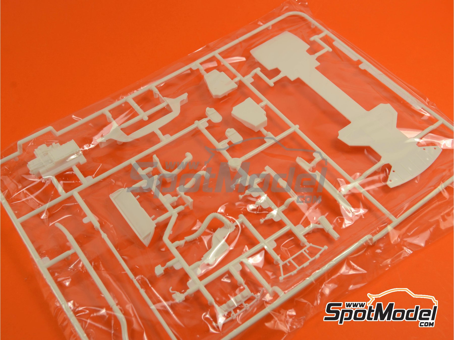 Image 10: Volkswagen Polo R WRC - Alsace France Rally 2013 | Car scale model kit in 1/24 scale manufactured by Belkits (ref. BEL-005, also 9789491110740 and BEL005)