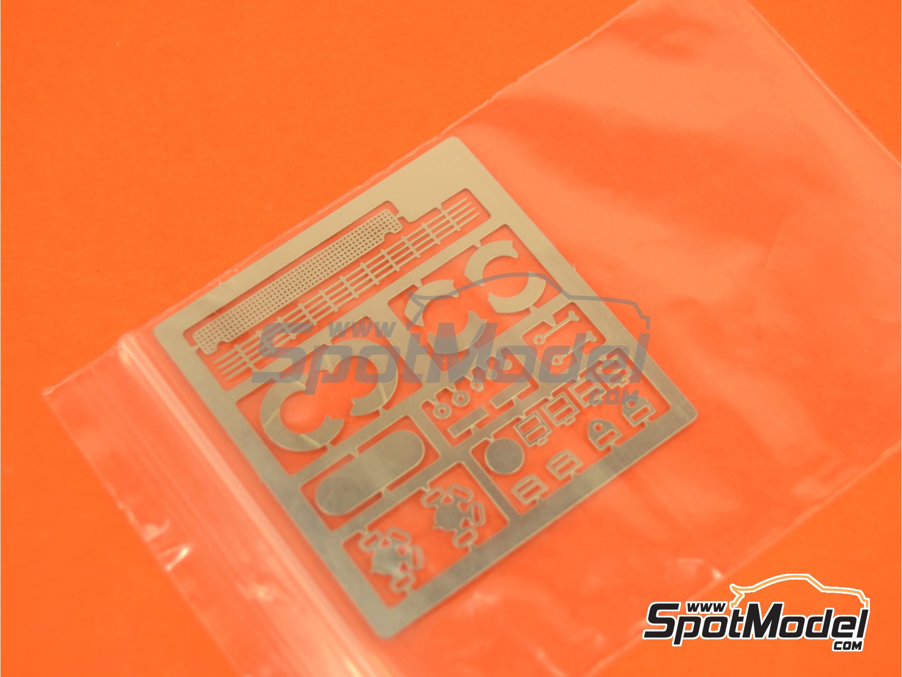 Image 7: Ford Escort RS1600 Mk I sponsored by Milk Marketing Board - Great Britain RAC Rally 1973 | Car scale model kit in 1/24 scale manufactured by Belkits (ref.&nbsp;BEL006, also 9789597229988 and BEL-006)