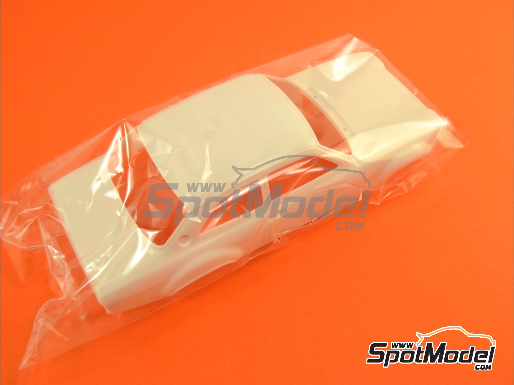 Image 14: Ford Escort RS1600 Mk I sponsored by Milk Marketing Board - Great Britain RAC Rally 1973 | Car scale model kit in 1/24 scale manufactured by Belkits (ref.&nbsp;BEL006, also 9789597229988 and BEL-006)