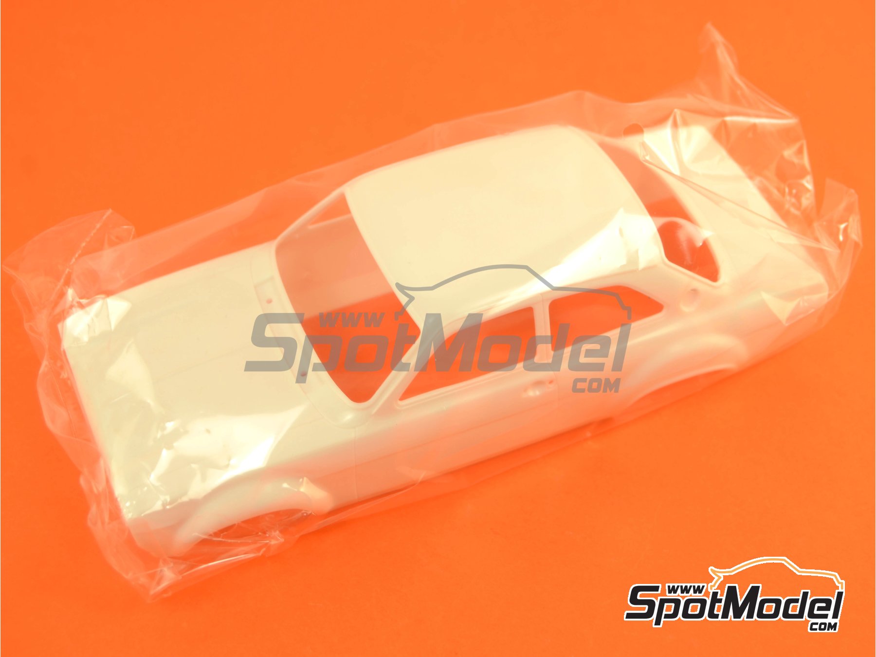 Image 3: Ford Escort RS1600 Mk I sponsored by Esso Uniflo - Great Britain RAC Rally 1972 | Car scale model kit in 1/24 scale manufactured by Belkits (ref.&nbsp;BEL007, also 9789597241645 and BEL-007)