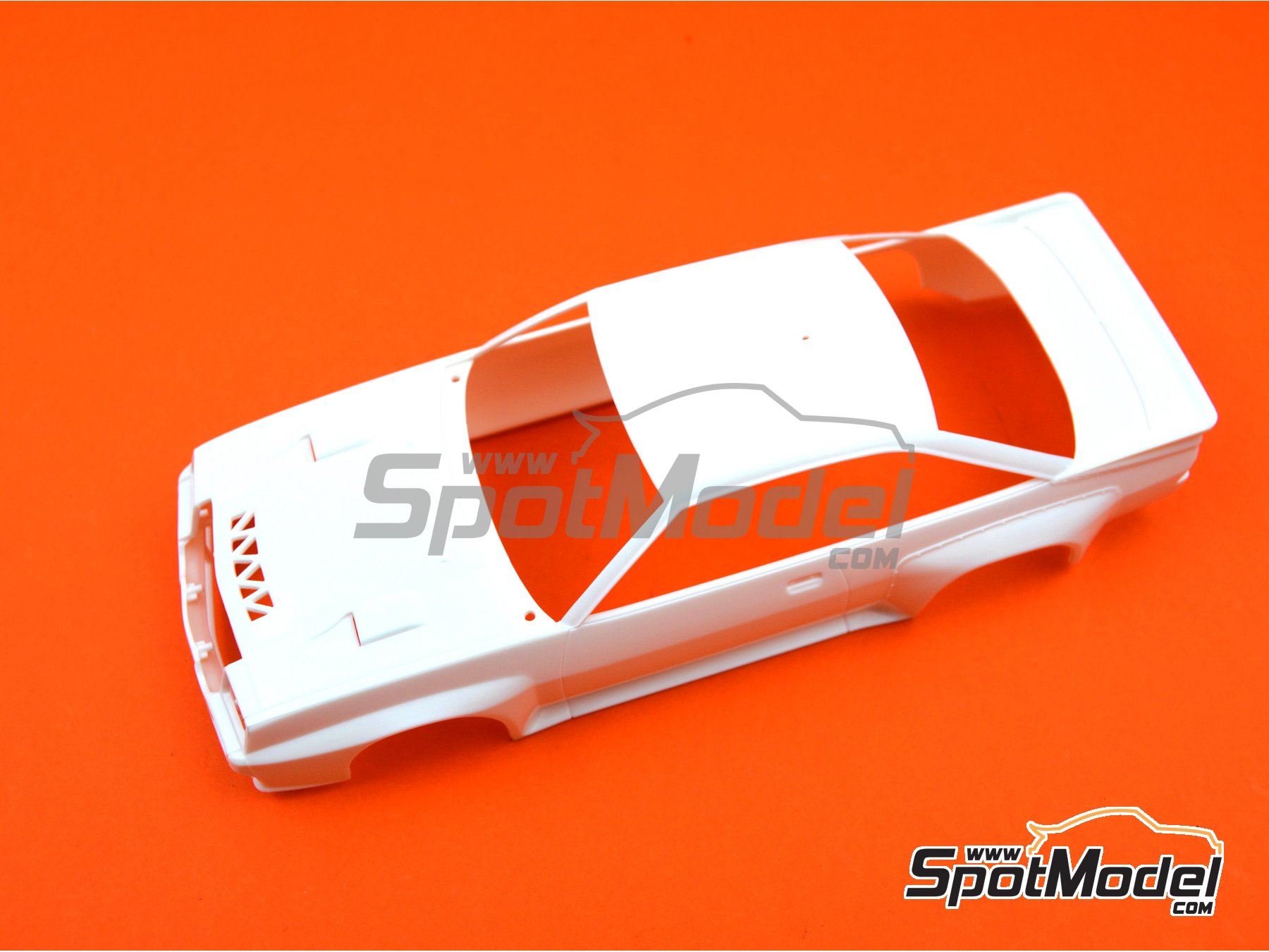 Image 15: Opel Manta 400 Group B Opel Euro Team - Tour de France Automobile 1984 | Model car kit in 1/24 scale manufactured by Belkits (ref.&nbsp;BEL008, also BEL-008)