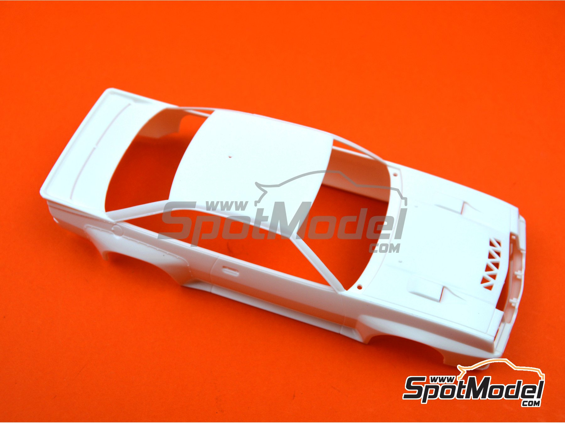 Image 17: Opel Manta 400 Group B Opel Euro Team - Tour de France Automobile 1984 | Model car kit in 1/24 scale manufactured by Belkits (ref.&nbsp;BEL008, also BEL-008)