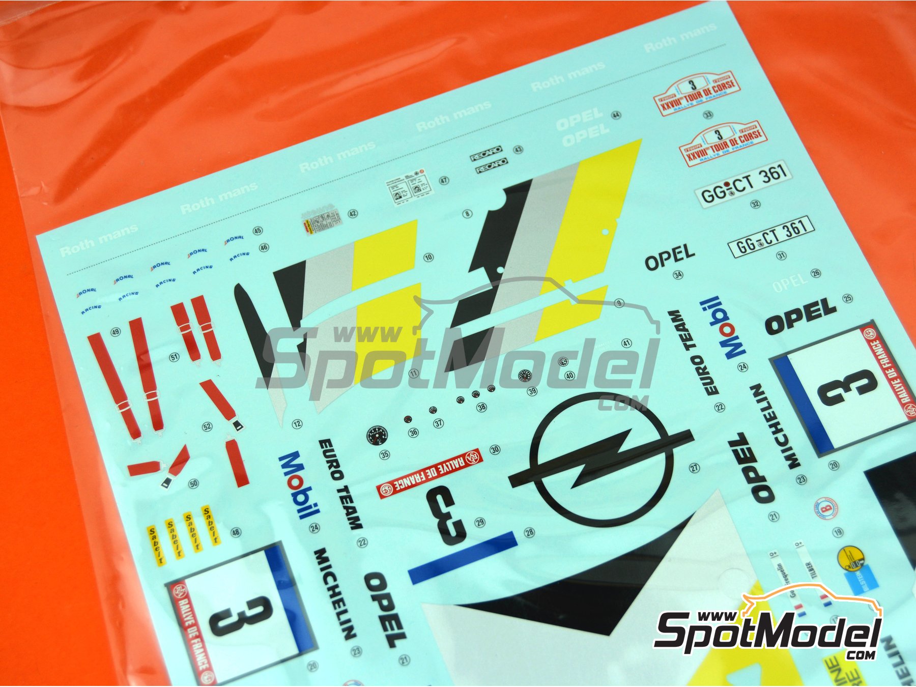 Image 18: Opel Manta 400 Group B Opel Euro Team - Tour de France Automobile 1984 | Model car kit in 1/24 scale manufactured by Belkits (ref.&nbsp;BEL008, also BEL-008)