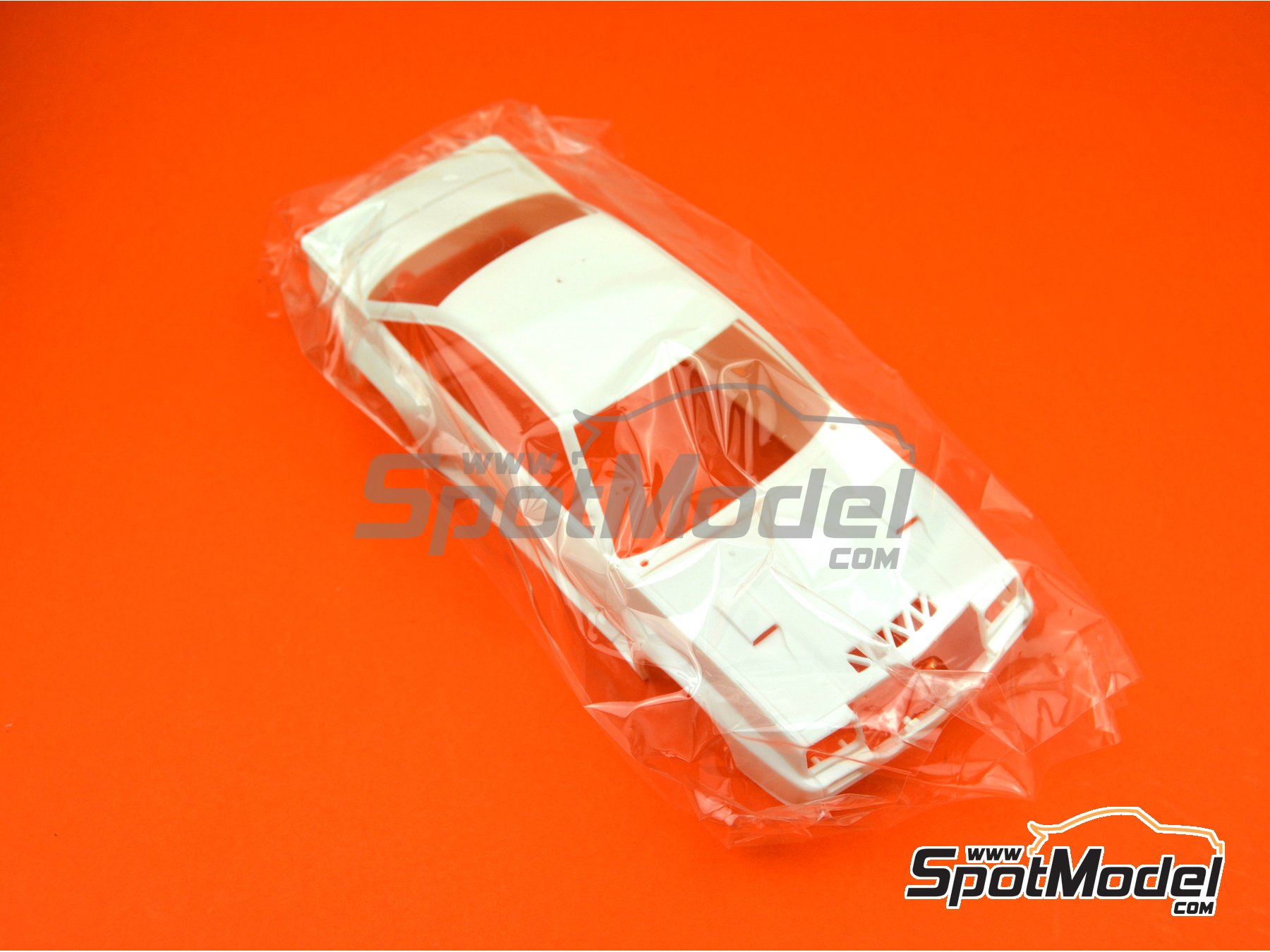 Image 13: Opel Manta 400 Grupo B patrocinado por Saxon Watches - Rally 24 Horas de Ypres 1984 | Maqueta de coche en escala 1/24 fabricado por Belkits (ref. BEL009, tambien 9789597256113 y BEL-009)