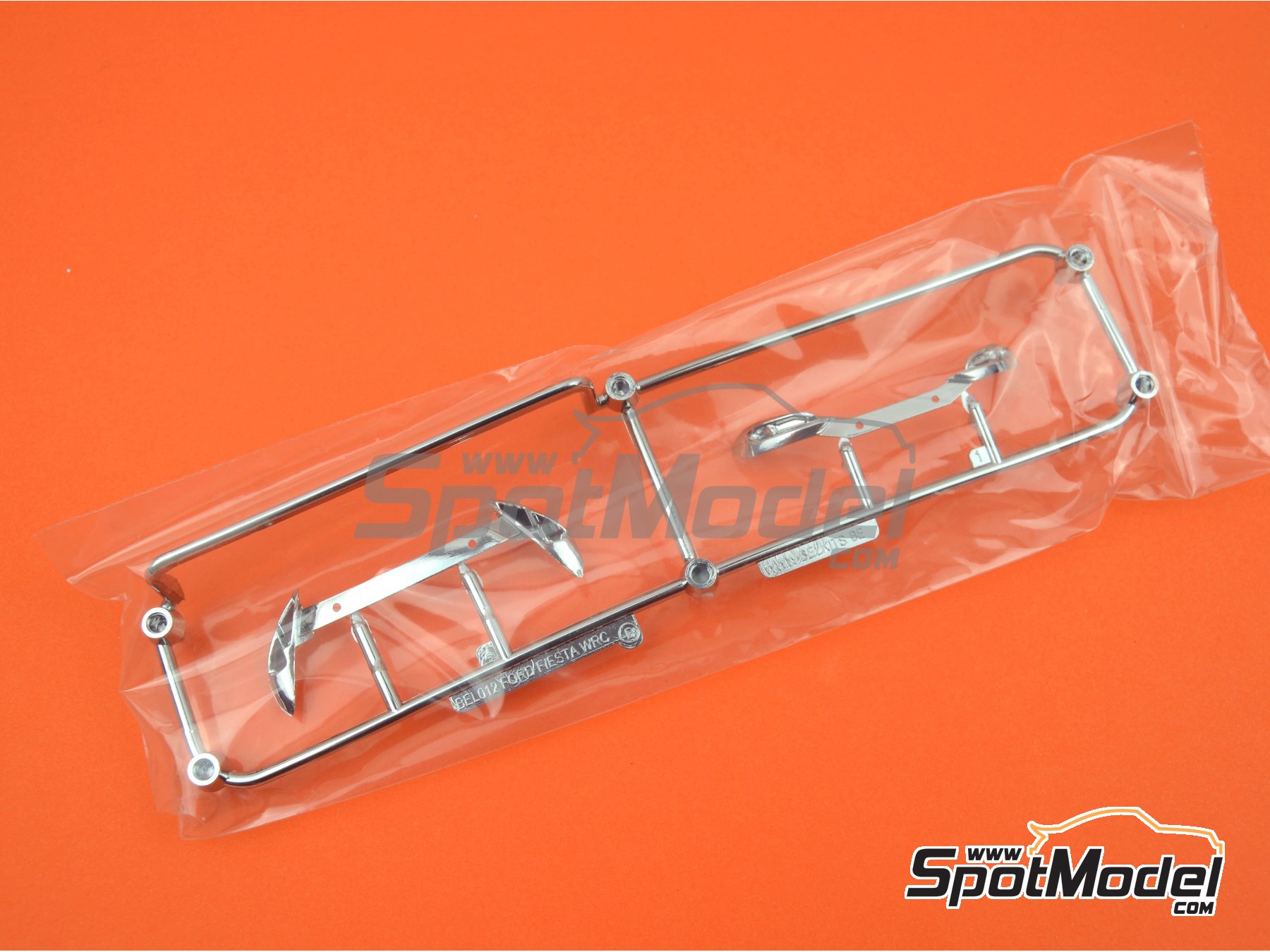 Image 6: Ford Fiesta RS WRC Castrol - Montecarlo Rally - Rallye Automobile de Monte-Carlo 2017 | Model car kit in 1/24 scale manufactured by Belkits (ref.&nbsp;BEL012, also BEL-012)