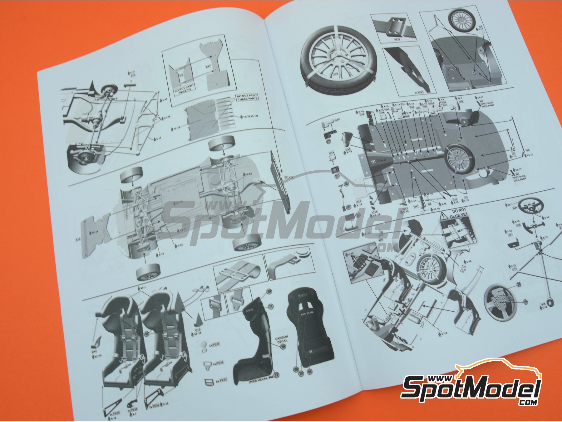 Image 20: Ford Fiesta RS WRC Castrol - Montecarlo Rally - Rallye Automobile de Monte-Carlo 2017 | Model car kit in 1/24 scale manufactured by Belkits (ref.&nbsp;BEL012, also BEL-012)