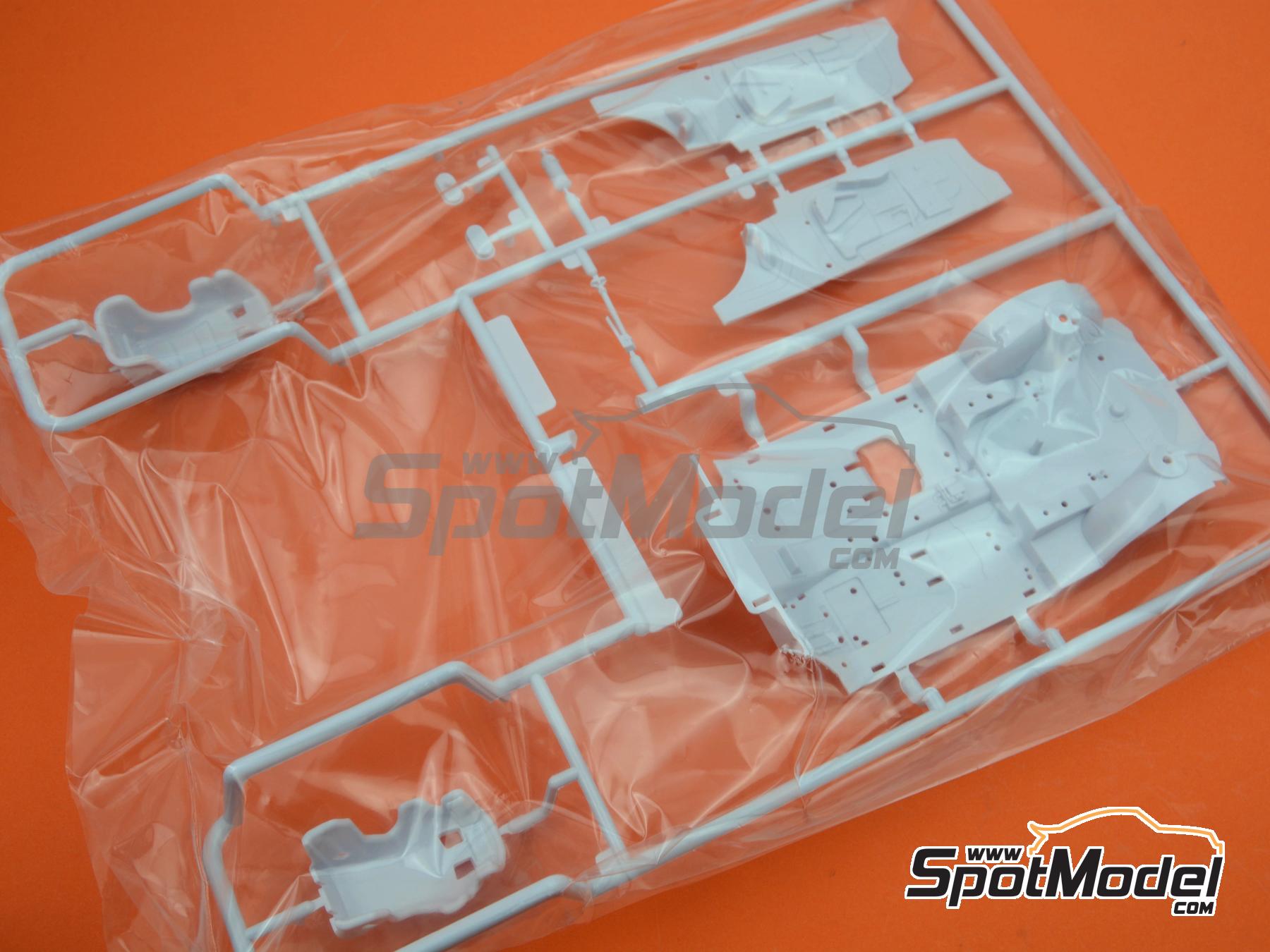 Image 19: Hyundai i20 Coupe WRC Hyundai Shell Mobis WRT Team sponsored by Shell - Corsica Linea Tour de Corse - Rallye de France 2019 | Car scale model kit in 1/24 scale manufactured by Belkits (ref.&nbsp;BEL014, also 9791038013339 and BEL-014)