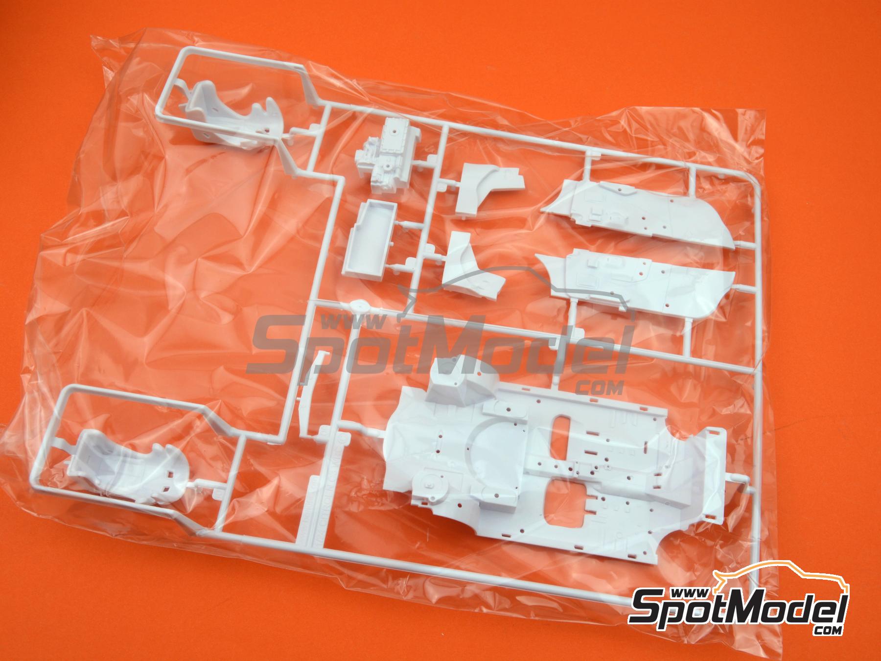 Image 14: Citro&euml;n C3 WRC Citro&euml;n Total Abu Dhabi WRT Team sponsored by Abu Dhabi - Neste Rally Finland 2017 | Car scale model kit in 1/24 scale manufactured by Belkits (ref.&nbsp;BEL018, also 9789597285465 and BEL-018)